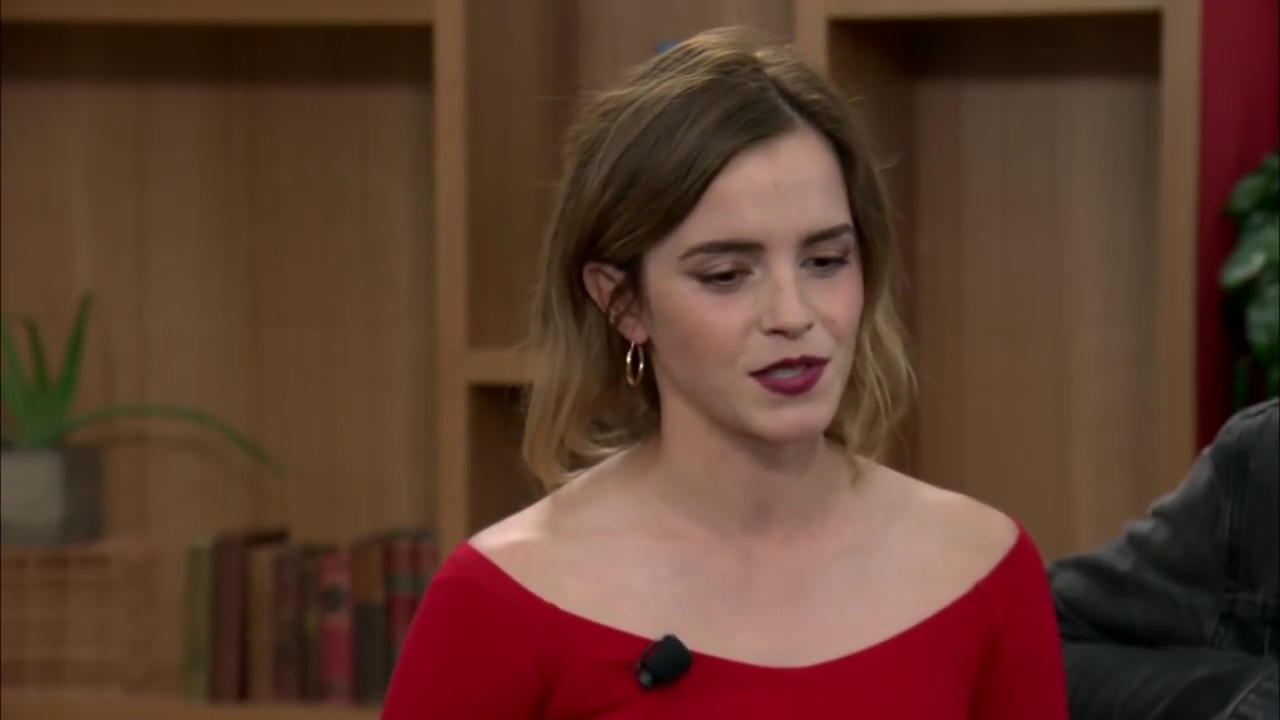 EmmaWatsonFan-dot-nl_TheCircle-TwitterQandA0776.jpg