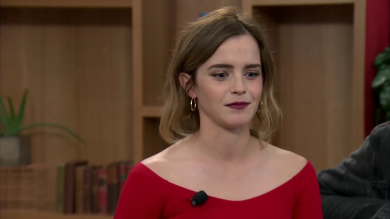 EmmaWatsonFan-dot-nl_TheCircle-TwitterQandA0781.jpg