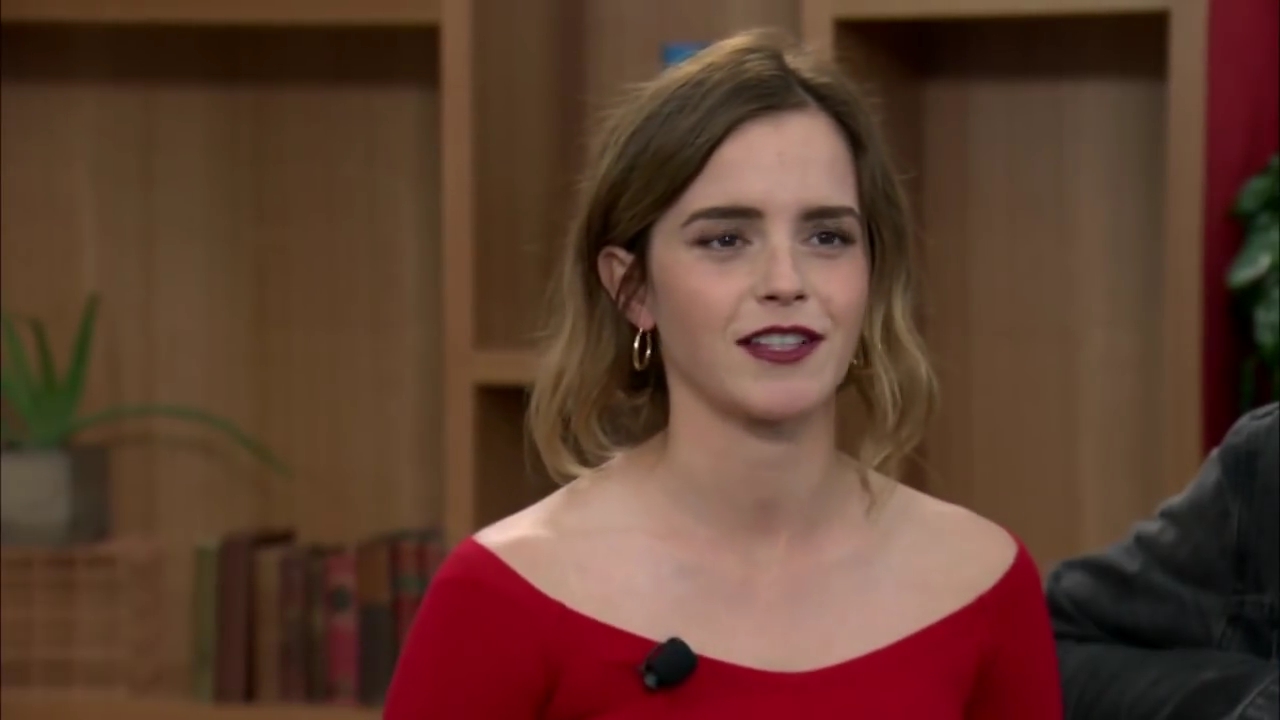 EmmaWatsonFan-dot-nl_TheCircle-TwitterQandA0785.jpg