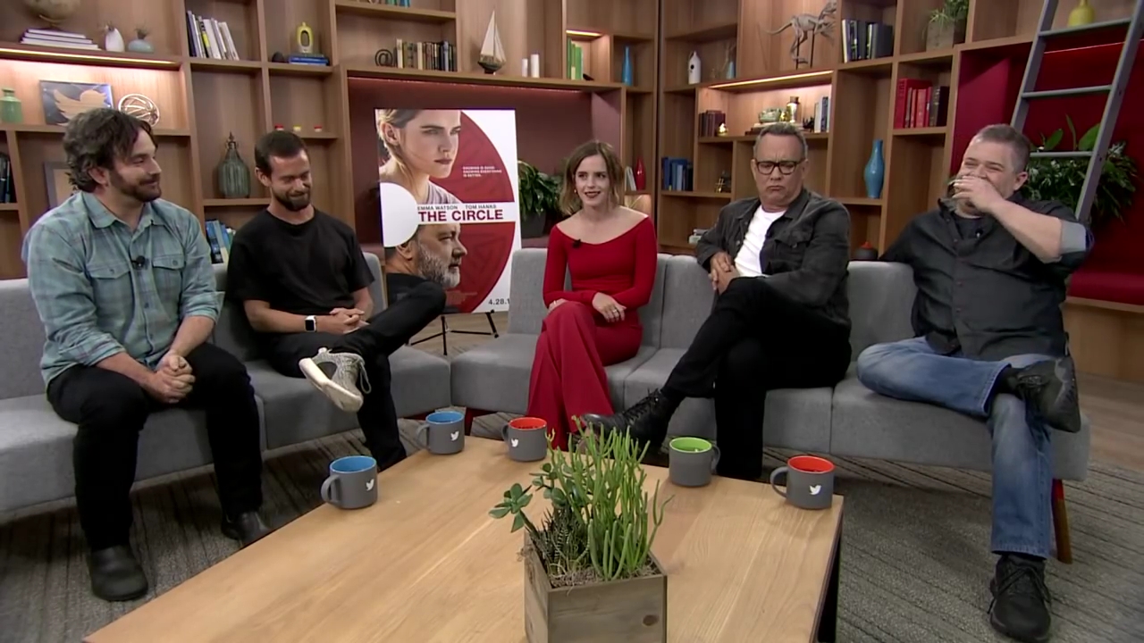 EmmaWatsonFan-dot-nl_TheCircle-TwitterQandA0799.jpg