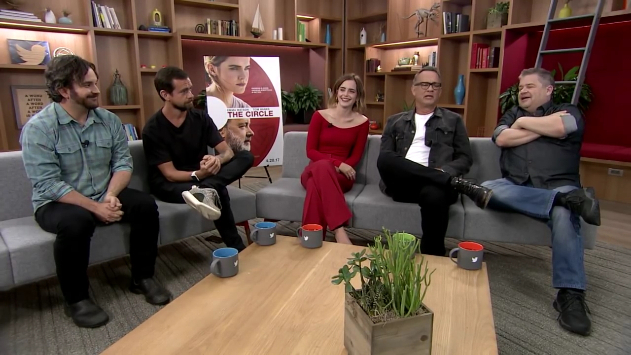 EmmaWatsonFan-dot-nl_TheCircle-TwitterQandA0905.jpg