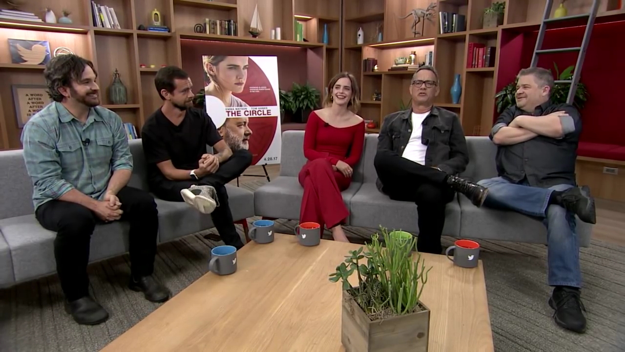 EmmaWatsonFan-dot-nl_TheCircle-TwitterQandA0906.jpg