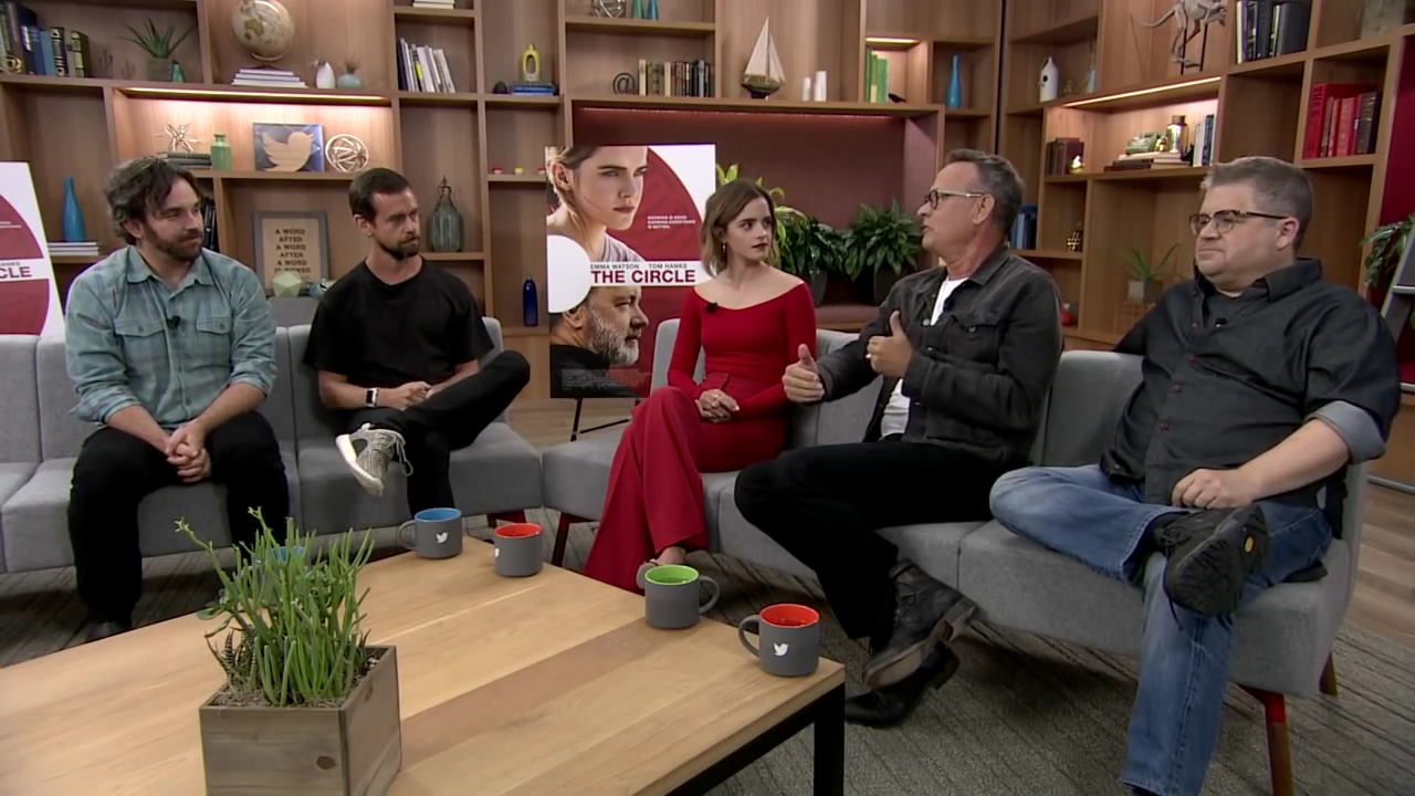 EmmaWatsonFan-dot-nl_TheCircle-TwitterQandA1013.jpg