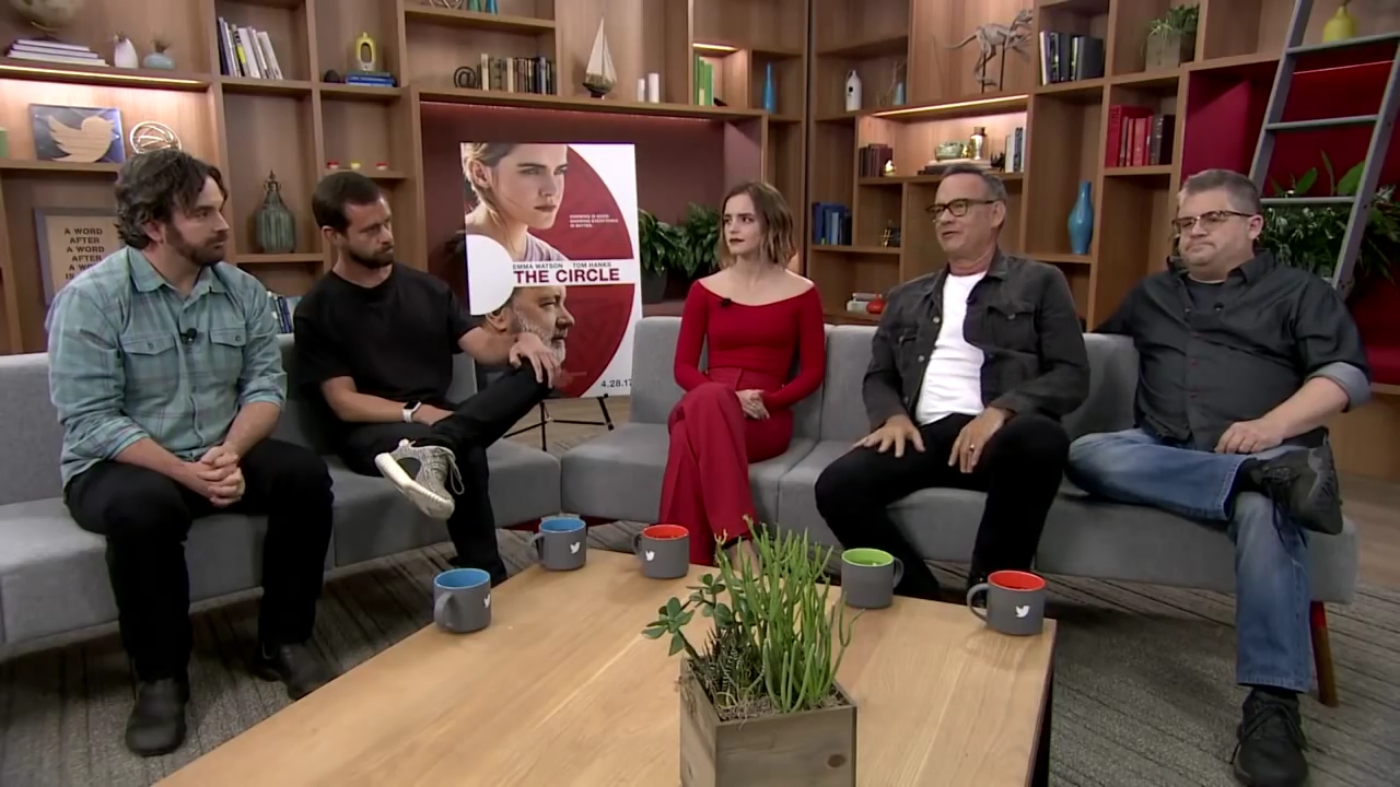 EmmaWatsonFan-dot-nl_TheCircle-TwitterQandA1212.jpg