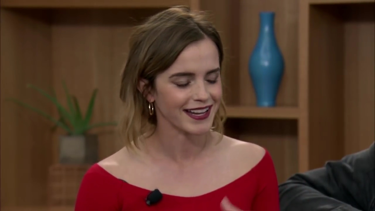 EmmaWatsonFan-dot-nl_TheCircle-TwitterQandA2170.jpg
