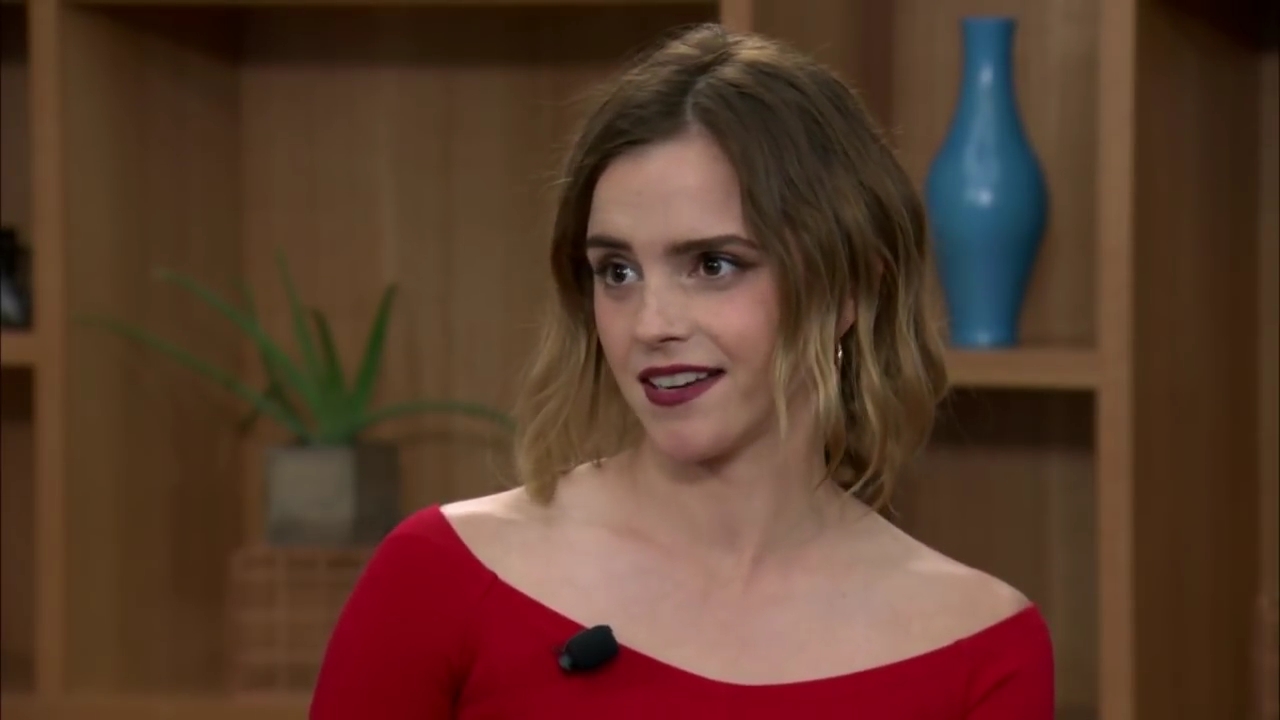 EmmaWatsonFan-dot-nl_TheCircle-TwitterQandA2749.jpg