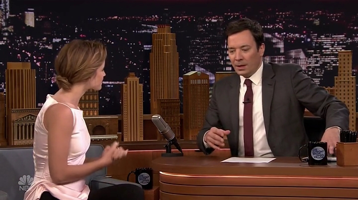 EmmaWatsonFan-dot-NL_24april2017TheTonightShowWithJimmyFallon0205.jpg