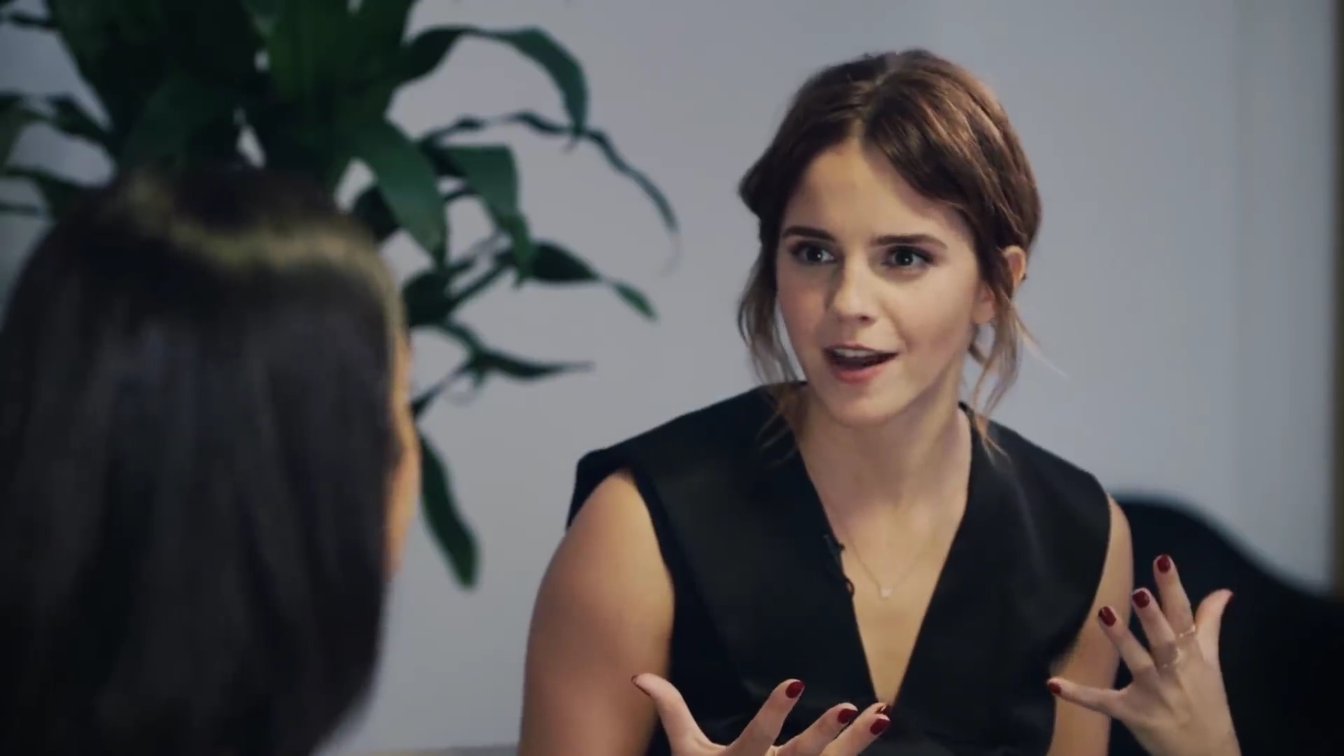 EmmaWatsonFan-dot-NL_2018OurSharedShelfWithRupiKaur0374.jpg EmmaWatsonFan-dot-NL_2018OurSharedShelfWithRupiKaur0374.jpg