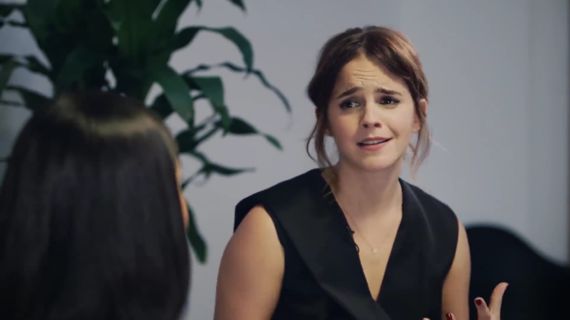 EmmaWatsonFan-dot-NL_2018OurSharedShelfWithRupiKaur1799.jpg EmmaWatsonFan-dot-NL_2018OurSharedShelfWithRupiKaur1799.jpg