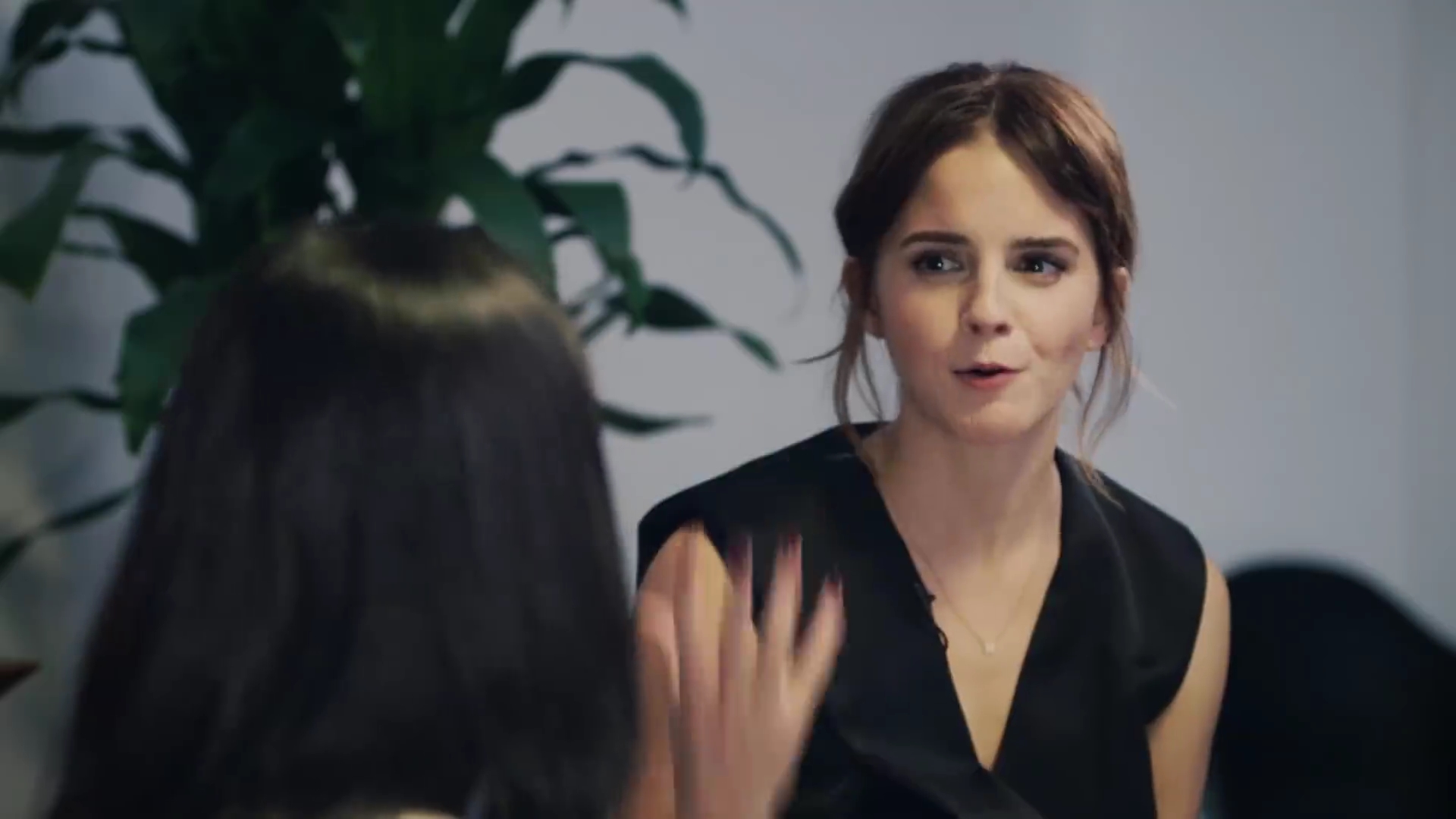 EmmaWatsonFan-dot-NL_2018OurSharedShelfWithRupiKaur2089.jpg EmmaWatsonFan-dot-NL_2018OurSharedShelfWithRupiKaur2089.jpg