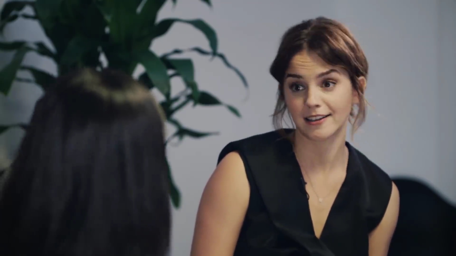 EmmaWatsonFan-dot-NL_2018OurSharedShelfWithRupiKaur2164.jpg EmmaWatsonFan-dot-NL_2018OurSharedShelfWithRupiKaur2164.jpg