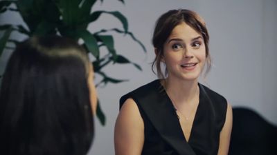 EmmaWatsonFan-dot-NL_2018OurSharedShelfWithRupiKaur0295.jpg