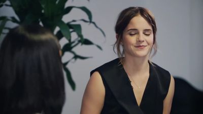 EmmaWatsonFan-dot-NL_2018OurSharedShelfWithRupiKaur1172.jpg