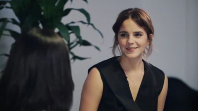 EmmaWatsonFan-dot-NL_2018OurSharedShelfWithRupiKaur2594.jpg