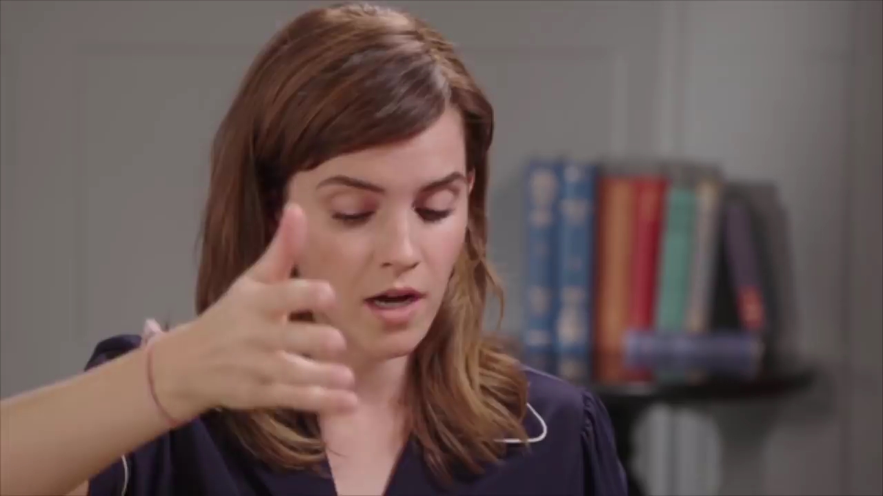 EmmaWatsonFan-dot-nl_OurSharedShelfwithReniEddo-Lodge2233.jpg EmmaWatsonFan-dot-nl_OurSharedShelfwithReniEddo-Lodge2233.jpg