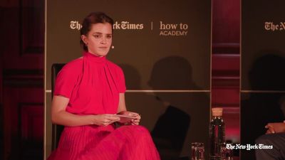 EmmaWatsonFan-dot-nl_2019HowToAcademy04159.jpg