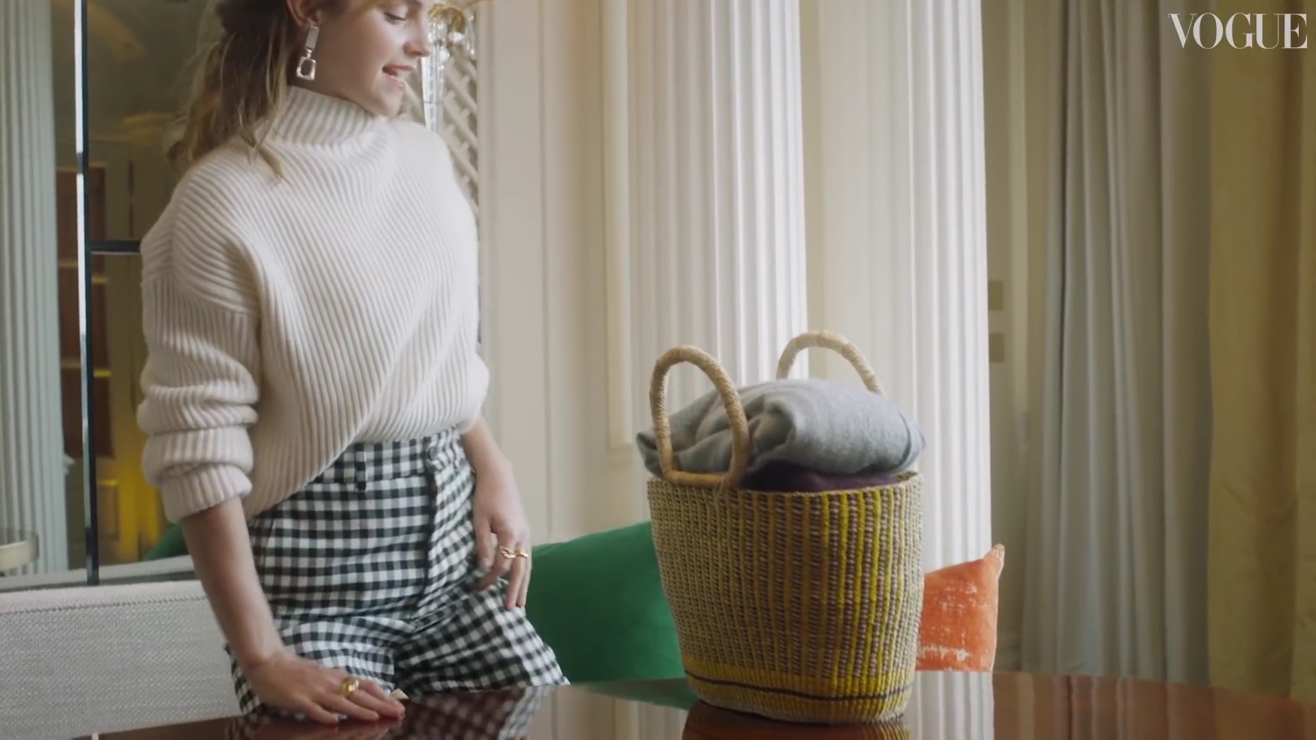EmmaWatsonFan-dot-nl_2019Vogue-InTheBag0012.jpg