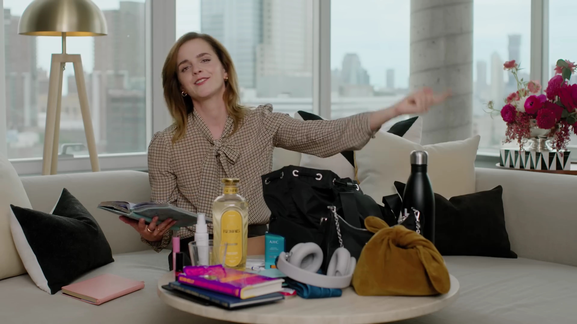 EmmaWatsonFan-dot-nl-2023Vouge-InsideEmmasPradaBackpack0303.jpg EmmaWatsonFan-dot-nl-2023Vouge-InsideEmmasPradaBackpack0303.jpg