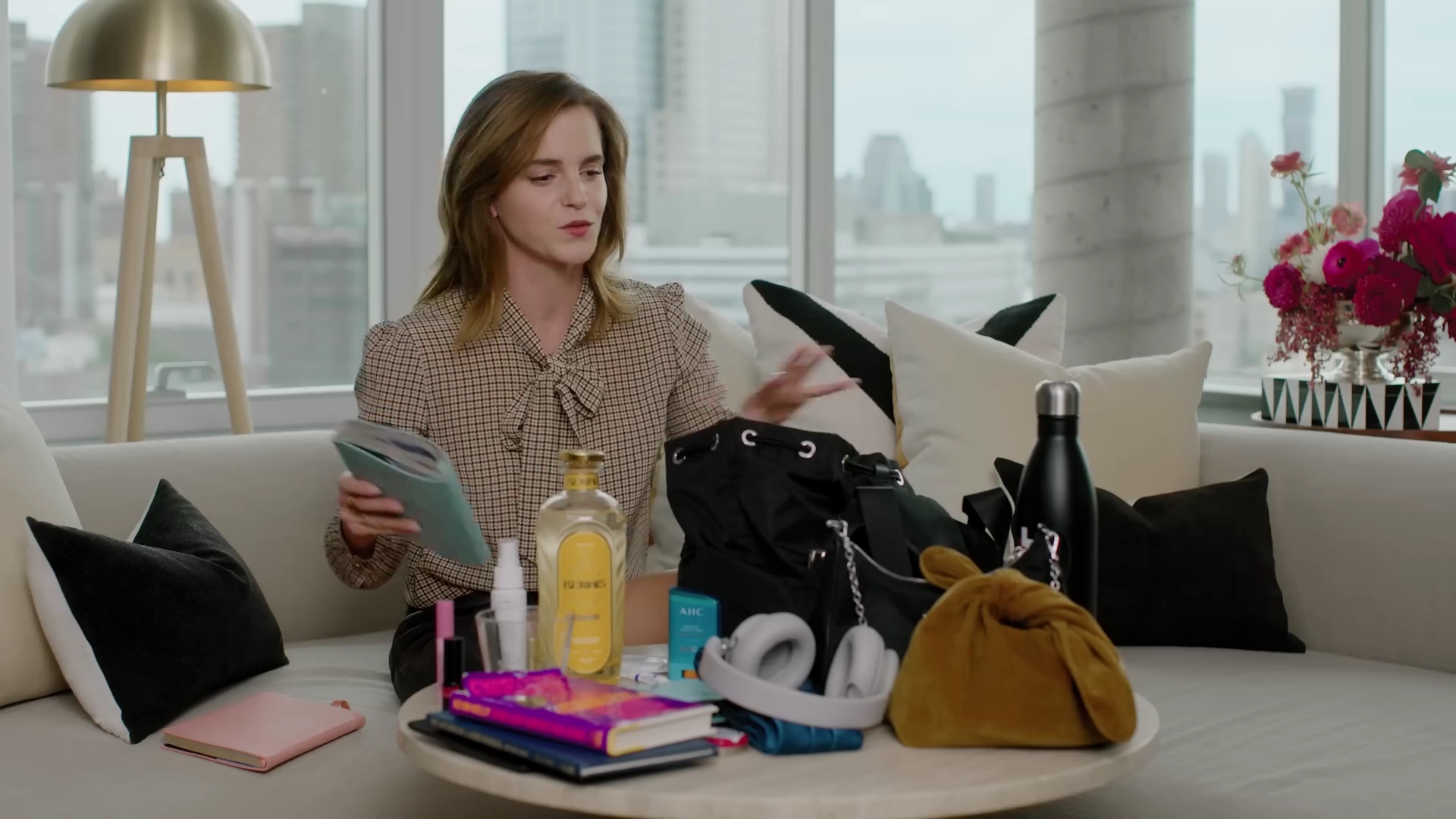 EmmaWatsonFan-dot-nl-2023Vouge-InsideEmmasPradaBackpack0311.jpg EmmaWatsonFan-dot-nl-2023Vouge-InsideEmmasPradaBackpack0311.jpg