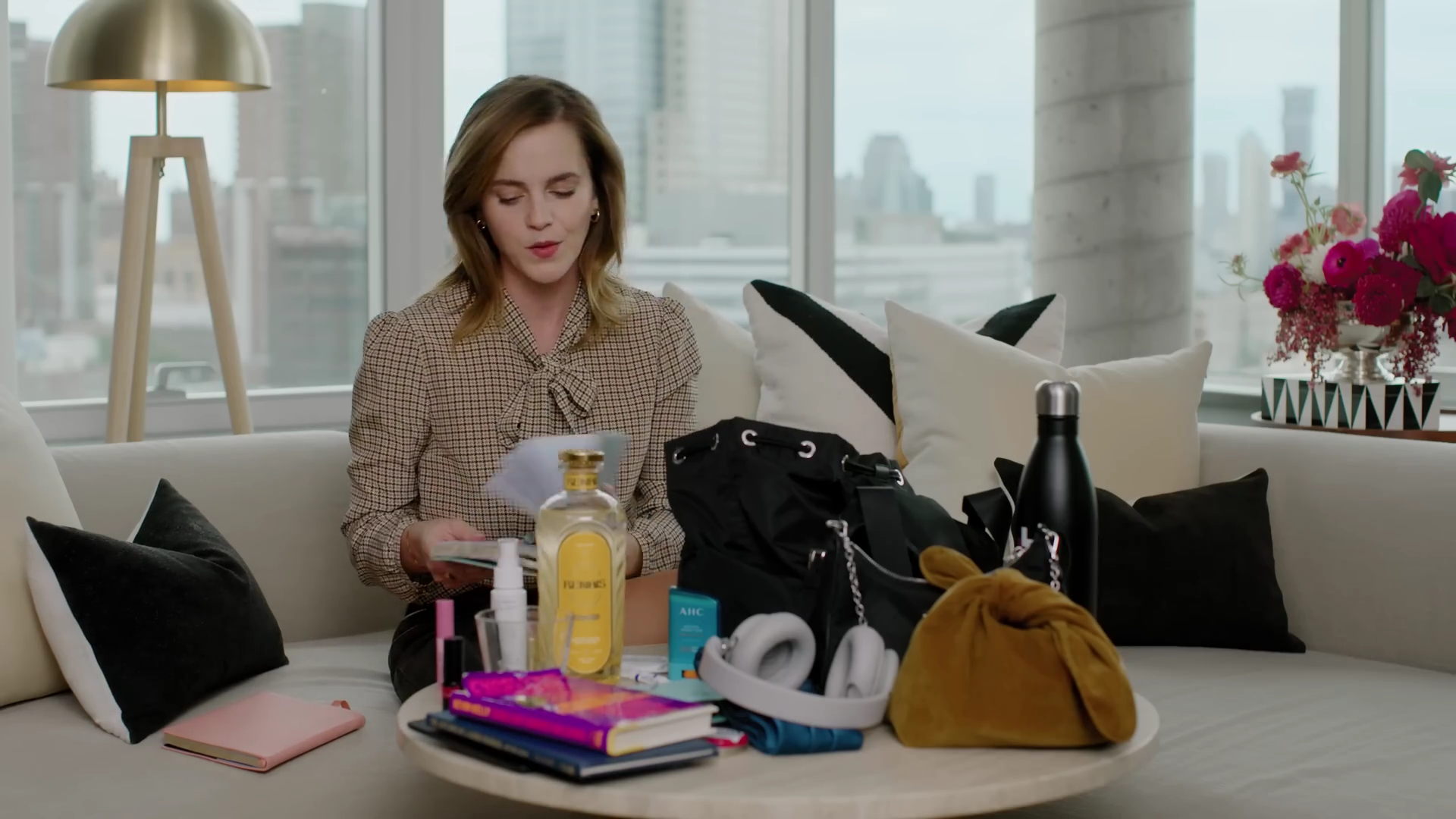 EmmaWatsonFan-dot-nl-2023Vouge-InsideEmmasPradaBackpack0314.jpg EmmaWatsonFan-dot-nl-2023Vouge-InsideEmmasPradaBackpack0314.jpg