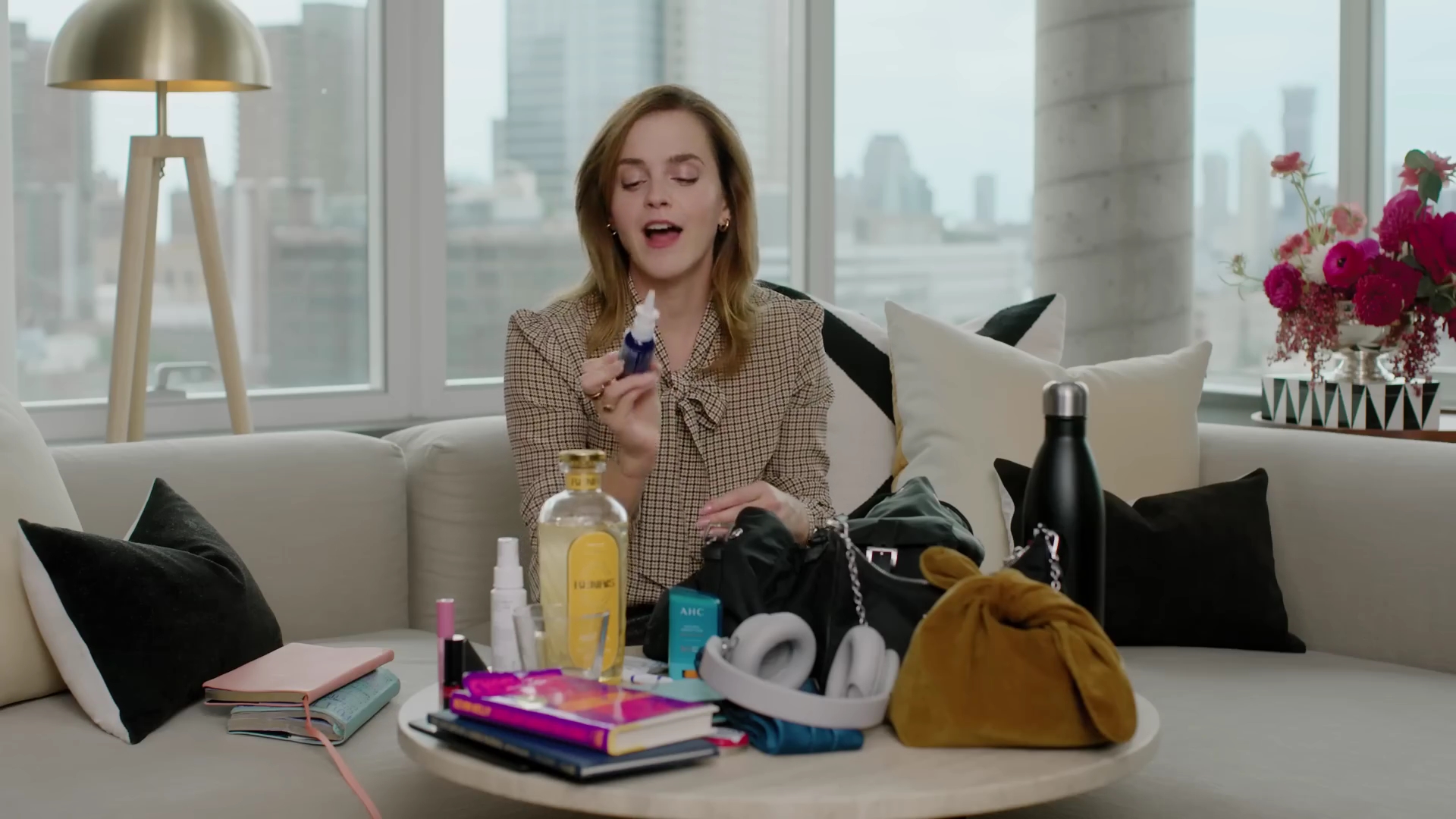 EmmaWatsonFan-dot-nl-2023Vouge-InsideEmmasPradaBackpack0338.jpg EmmaWatsonFan-dot-nl-2023Vouge-InsideEmmasPradaBackpack0338.jpg