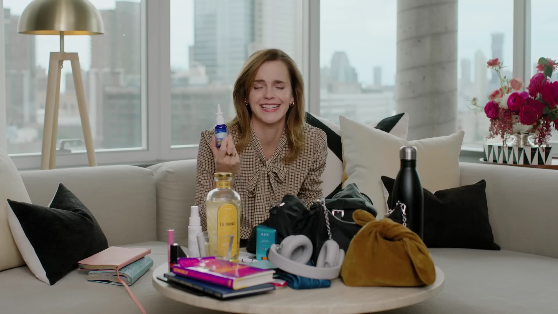 EmmaWatsonFan-dot-nl-2023Vouge-InsideEmmasPradaBackpack0340.jpg EmmaWatsonFan-dot-nl-2023Vouge-InsideEmmasPradaBackpack0340.jpg