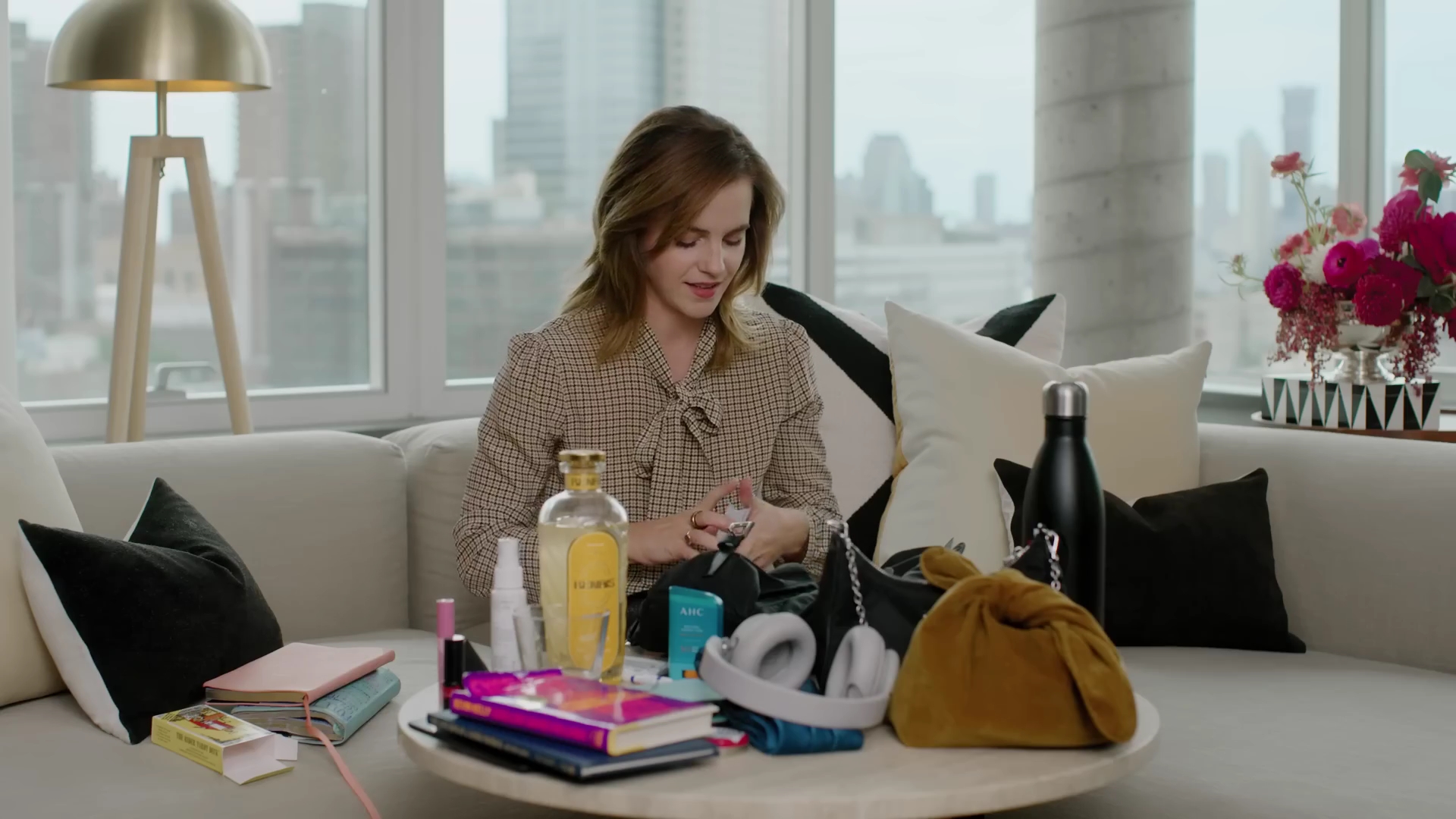 EmmaWatsonFan-dot-nl-2023Vouge-InsideEmmasPradaBackpack0370.jpg EmmaWatsonFan-dot-nl-2023Vouge-InsideEmmasPradaBackpack0370.jpg