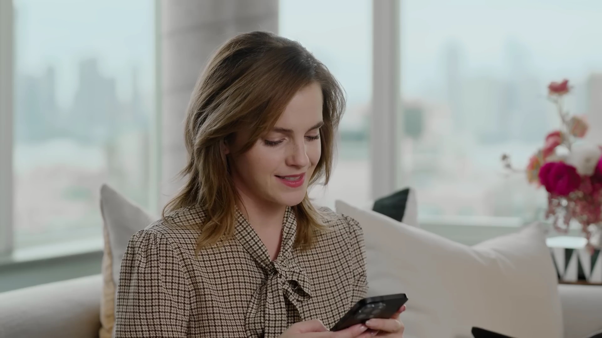 EmmaWatsonFan-dot-nl-2023Vouge-InsideEmmasPradaBackpack0399.jpg EmmaWatsonFan-dot-nl-2023Vouge-InsideEmmasPradaBackpack0399.jpg