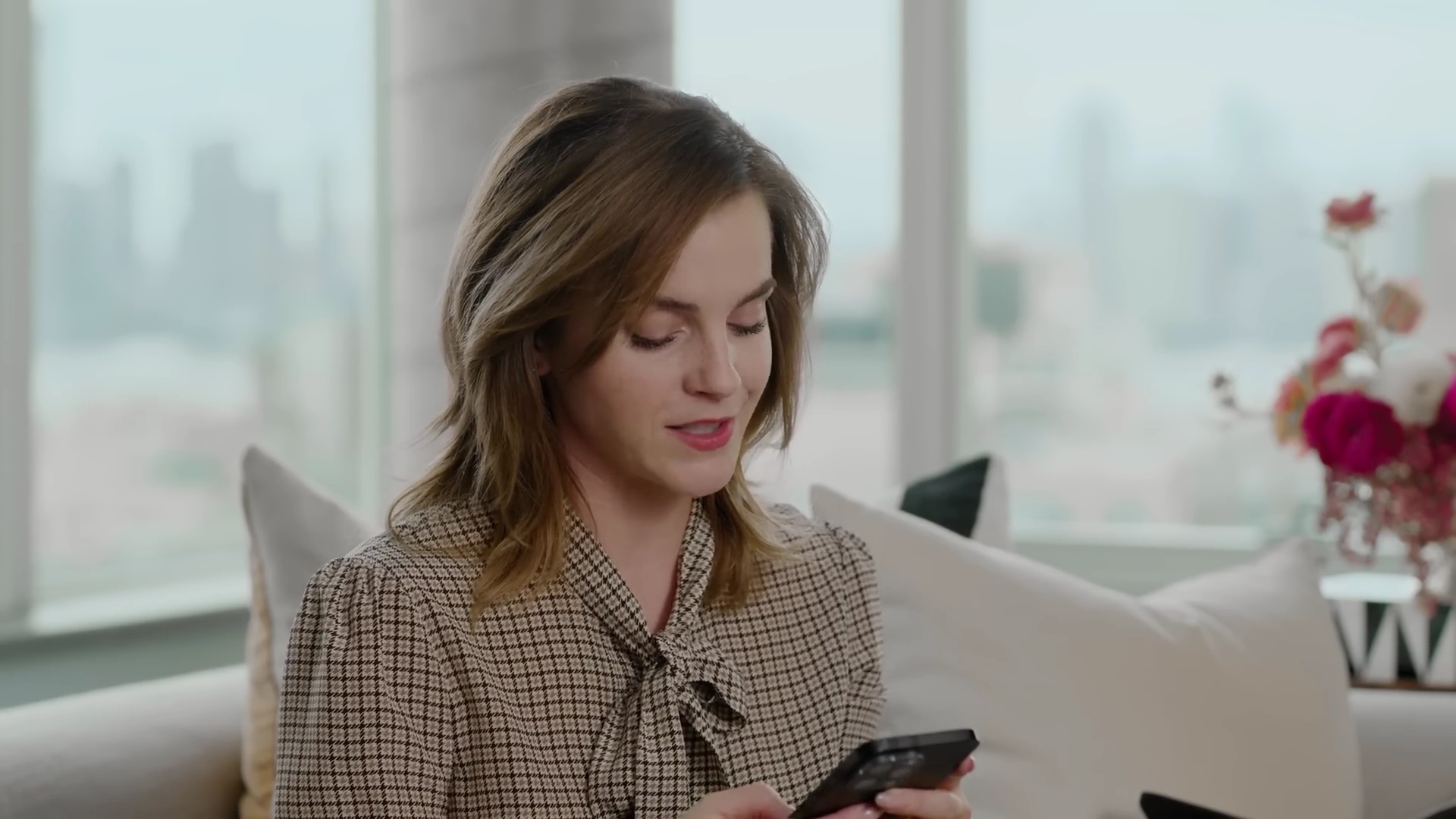 EmmaWatsonFan-dot-nl-2023Vouge-InsideEmmasPradaBackpack0405.jpg EmmaWatsonFan-dot-nl-2023Vouge-InsideEmmasPradaBackpack0405.jpg