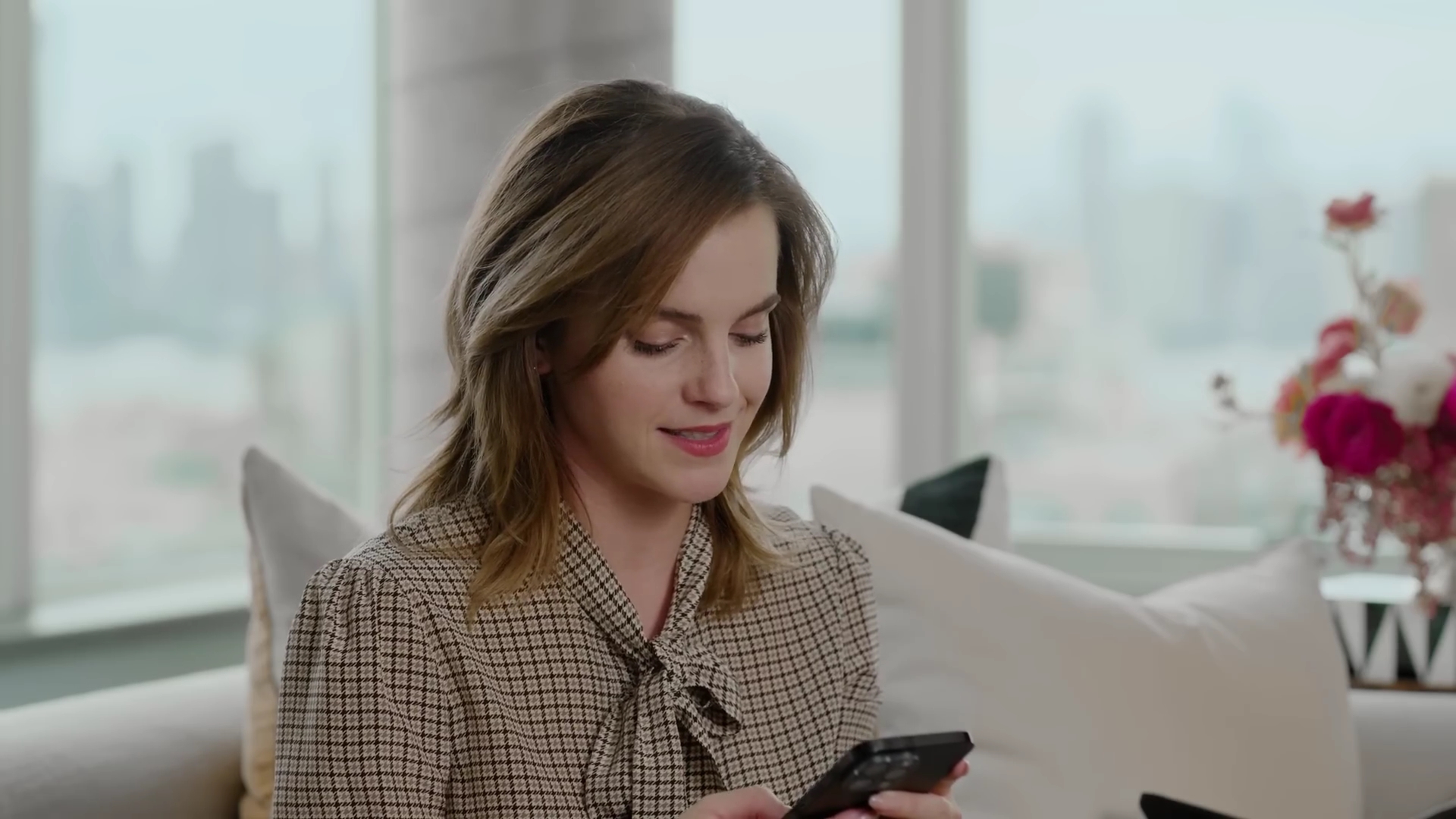 EmmaWatsonFan-dot-nl-2023Vouge-InsideEmmasPradaBackpack0407.jpg EmmaWatsonFan-dot-nl-2023Vouge-InsideEmmasPradaBackpack0407.jpg