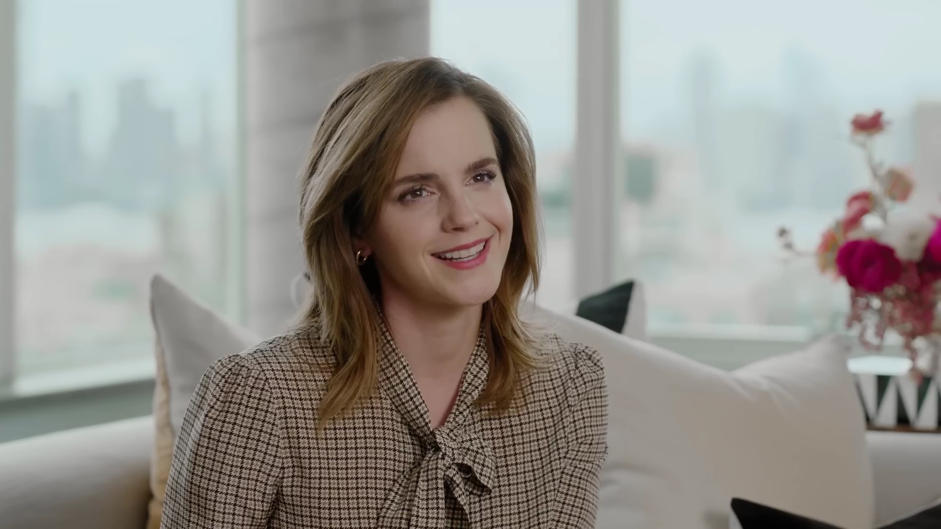 EmmaWatsonFan-dot-nl-2023Vouge-InsideEmmasPradaBackpack0423.jpg EmmaWatsonFan-dot-nl-2023Vouge-InsideEmmasPradaBackpack0423.jpg