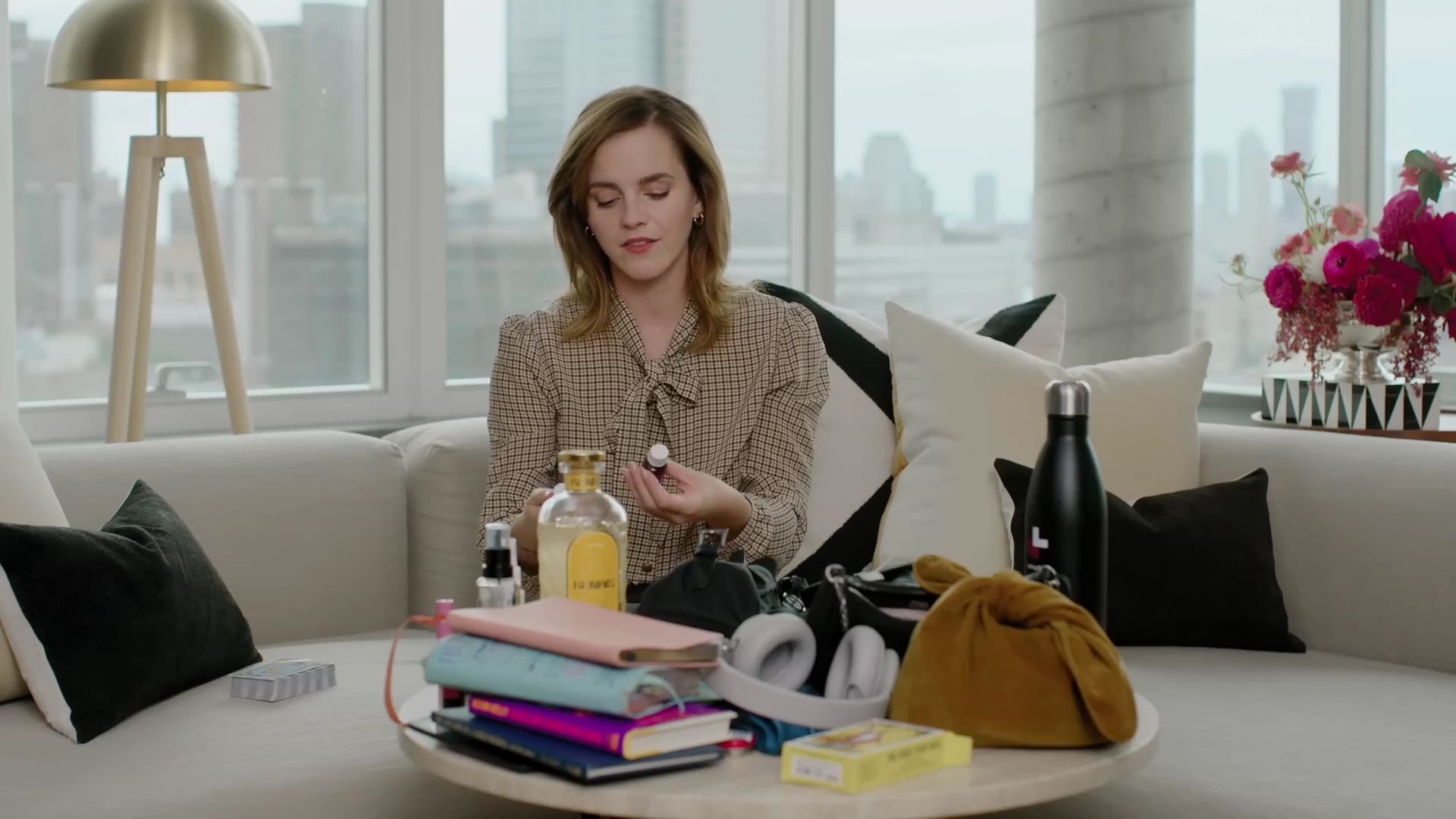 EmmaWatsonFan-dot-nl-2023Vouge-InsideEmmasPradaBackpack0432.jpg EmmaWatsonFan-dot-nl-2023Vouge-InsideEmmasPradaBackpack0432.jpg