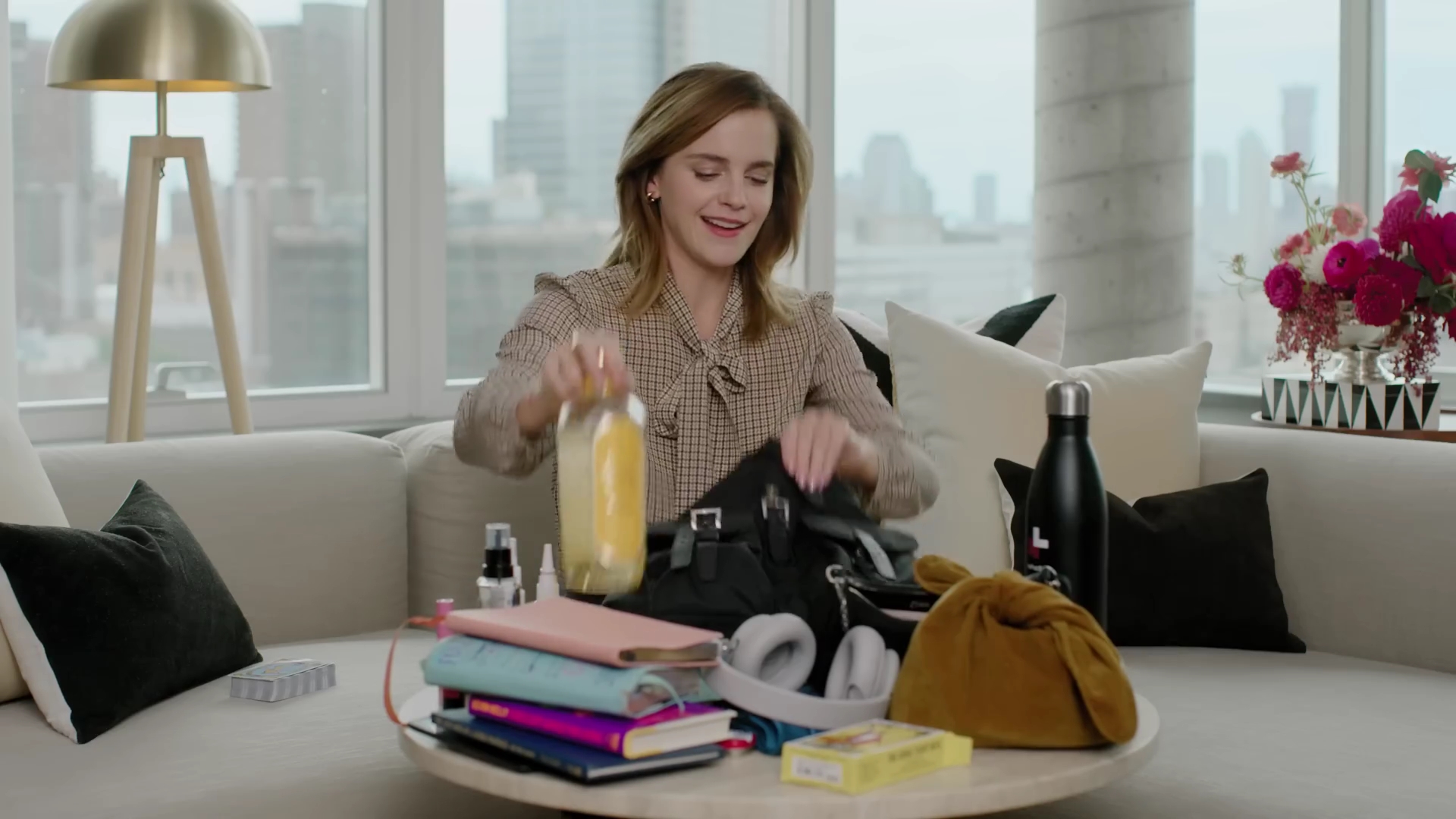 EmmaWatsonFan-dot-nl-2023Vouge-InsideEmmasPradaBackpack0449.jpg EmmaWatsonFan-dot-nl-2023Vouge-InsideEmmasPradaBackpack0449.jpg