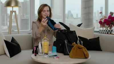 EmmaWatsonFan-dot-nl-2023Vouge-InsideEmmasPradaBackpack0174.jpg