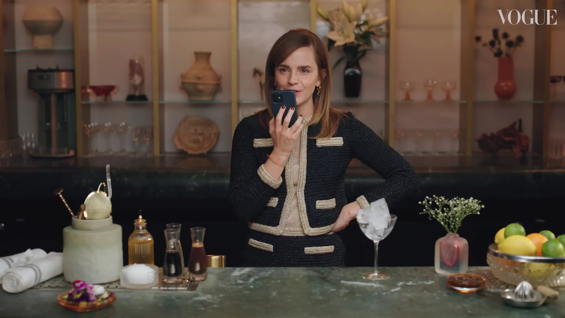 EmmaWatsonFan-dot-nl-2023VougeUK-MakingCocktails0023.jpg