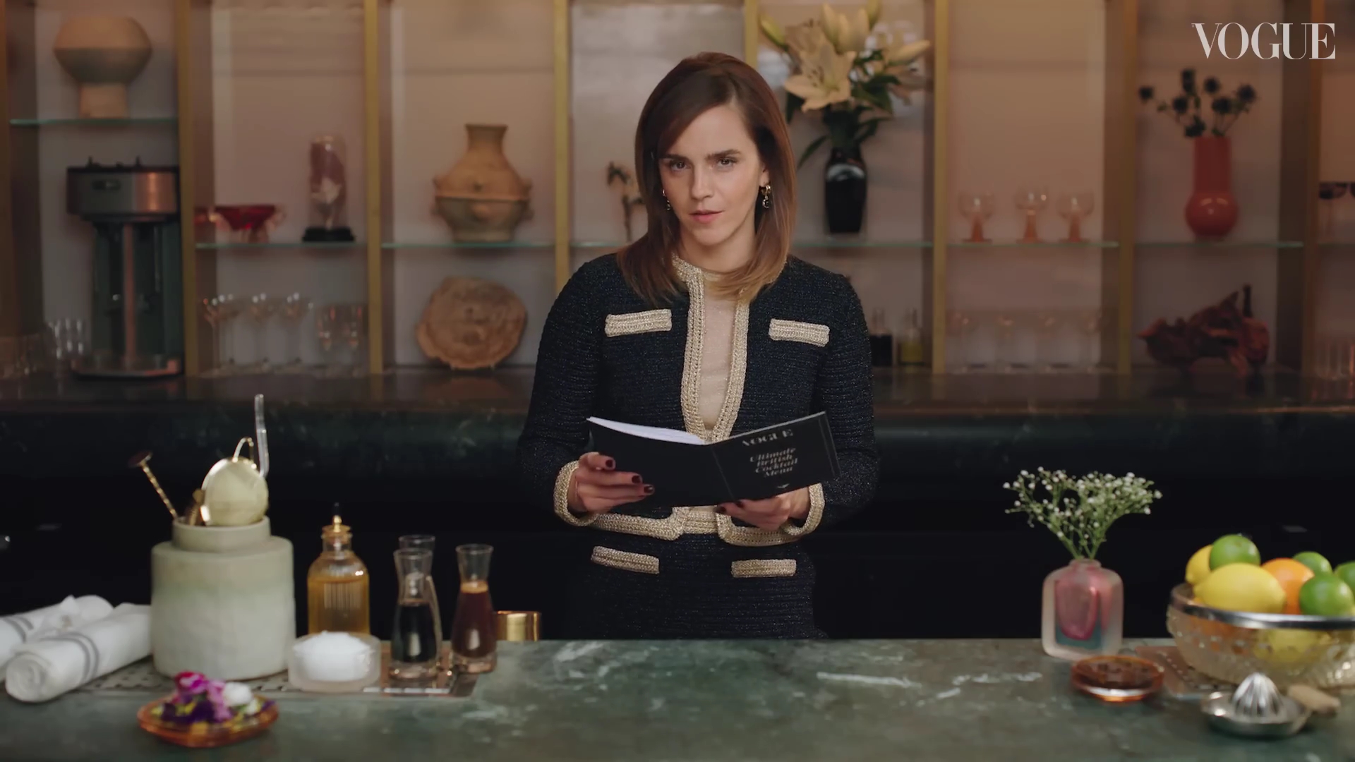 EmmaWatsonFan-dot-nl-2023VougeUK-MakingCocktails0052.jpg