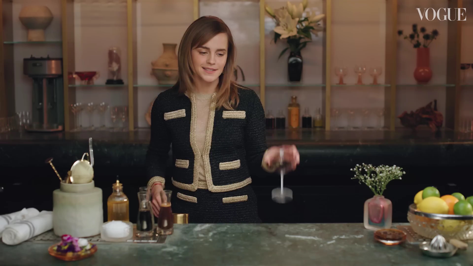 EmmaWatsonFan-dot-nl-2023VougeUK-MakingCocktails0057.jpg