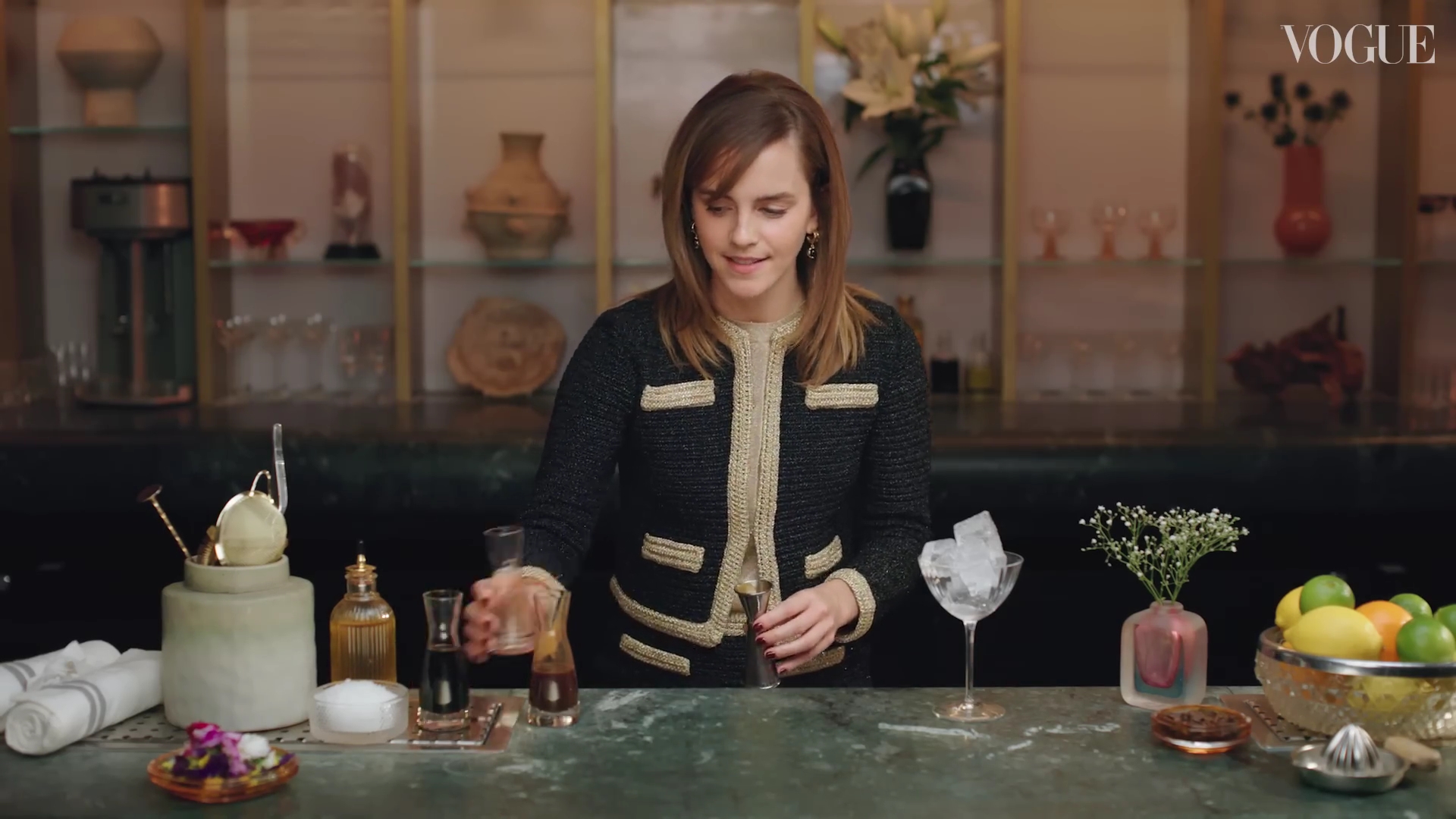 EmmaWatsonFan-dot-nl-2023VougeUK-MakingCocktails0074.jpg