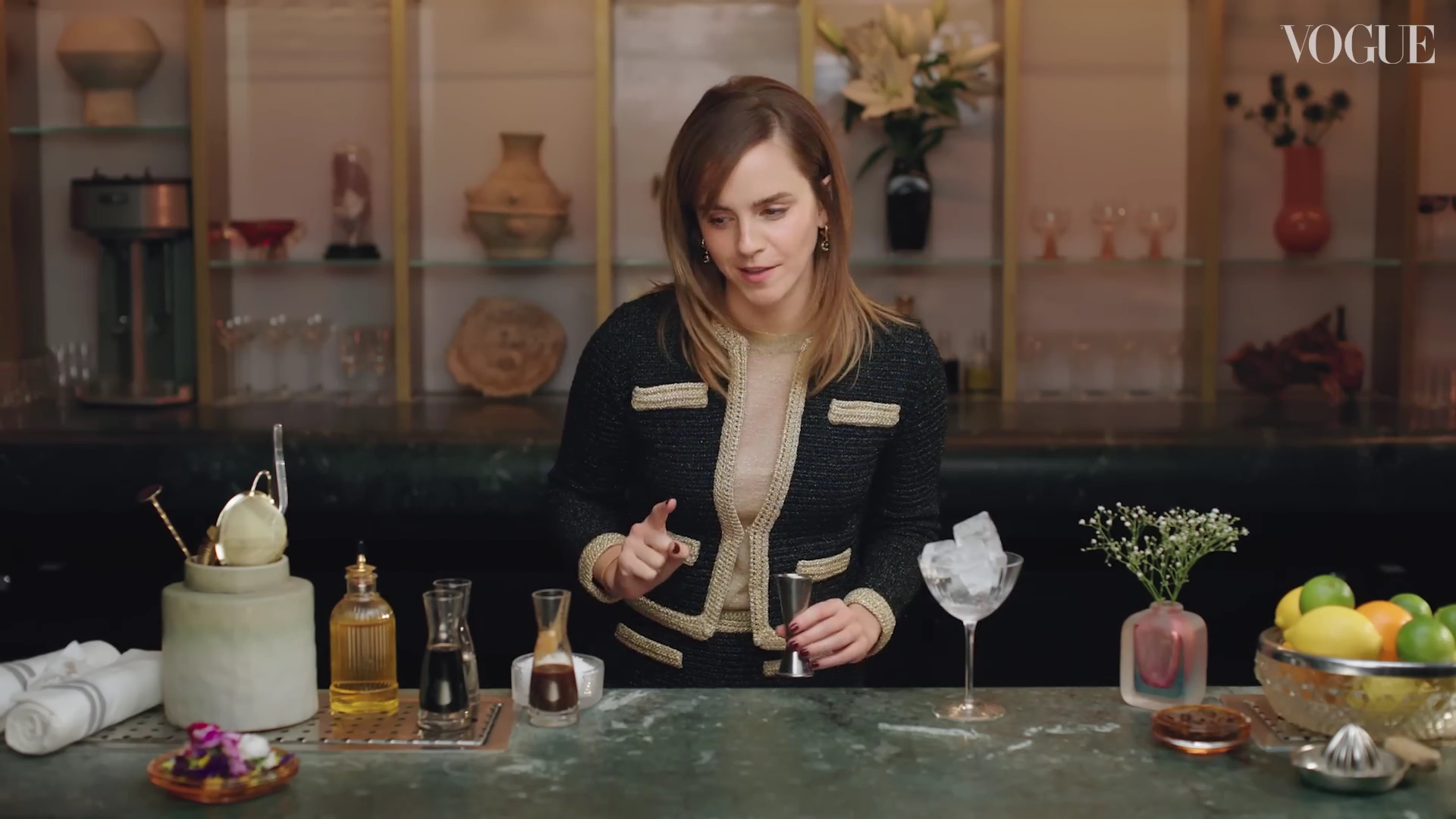 EmmaWatsonFan-dot-nl-2023VougeUK-MakingCocktails0082.jpg