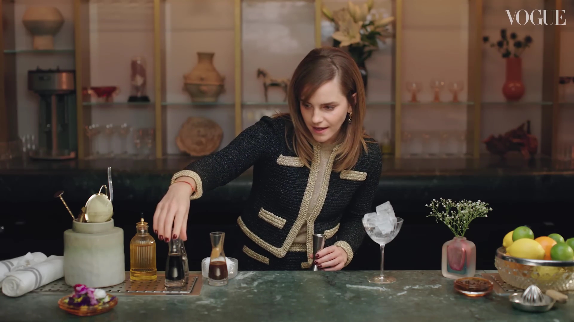 EmmaWatsonFan-dot-nl-2023VougeUK-MakingCocktails0087.jpg