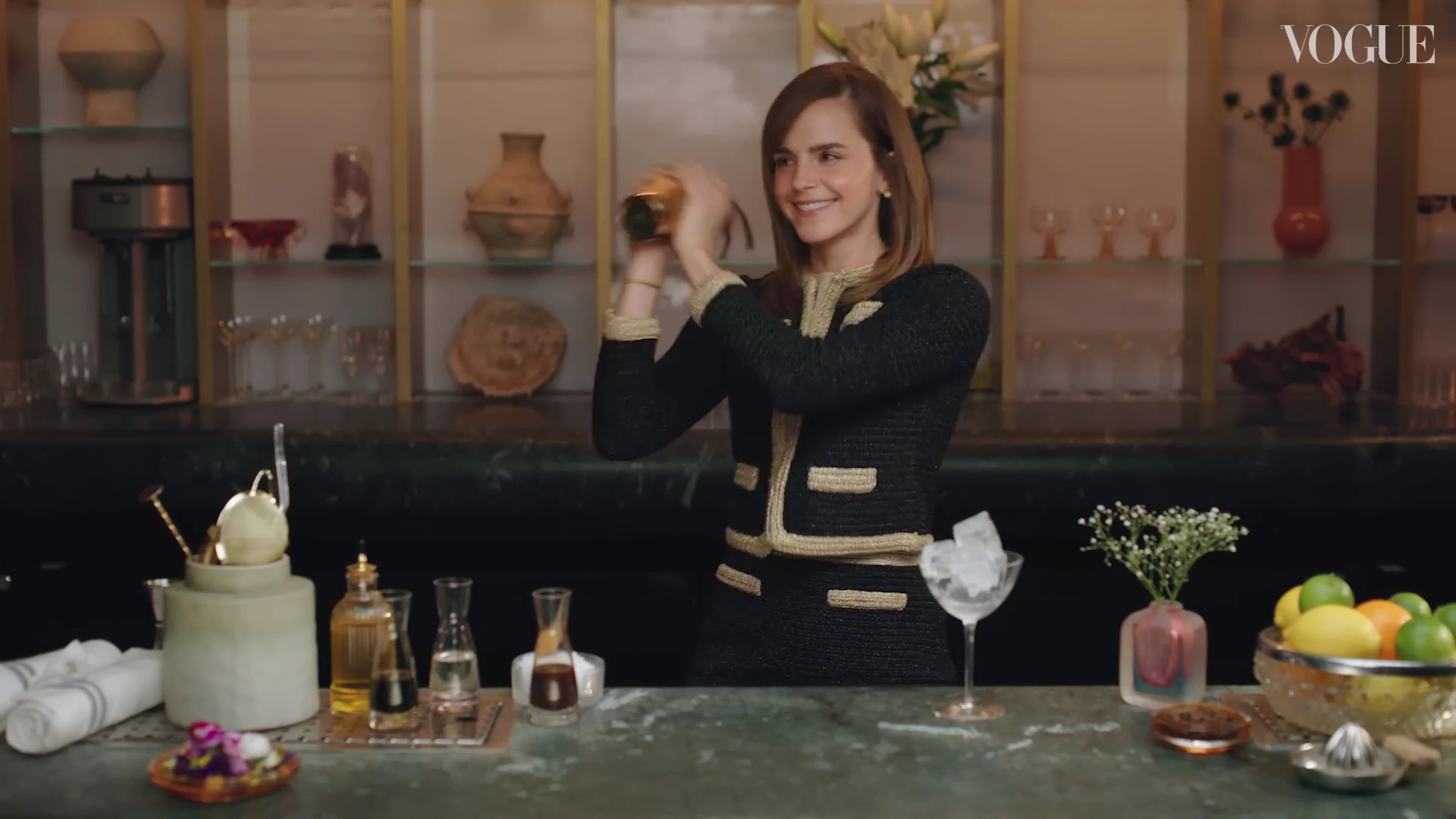 EmmaWatsonFan-dot-nl-2023VougeUK-MakingCocktails0107.jpg