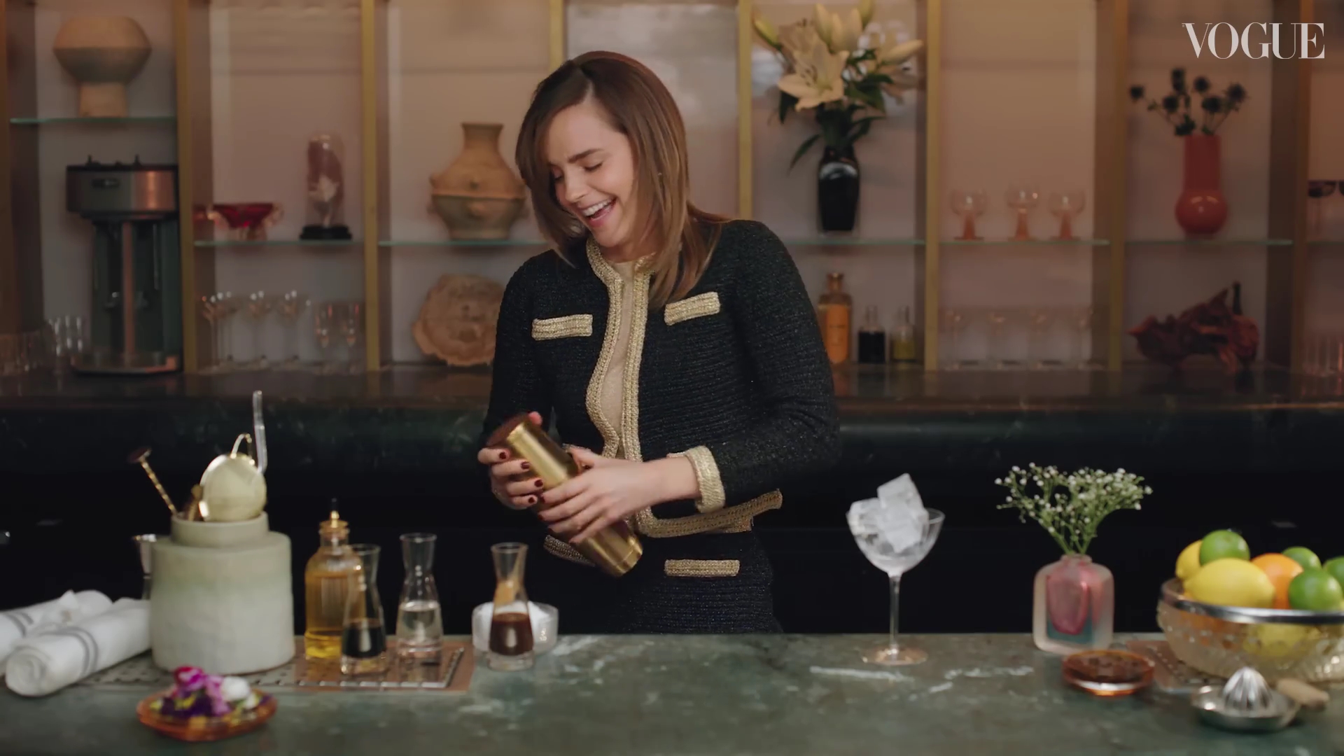EmmaWatsonFan-dot-nl-2023VougeUK-MakingCocktails0113.jpg