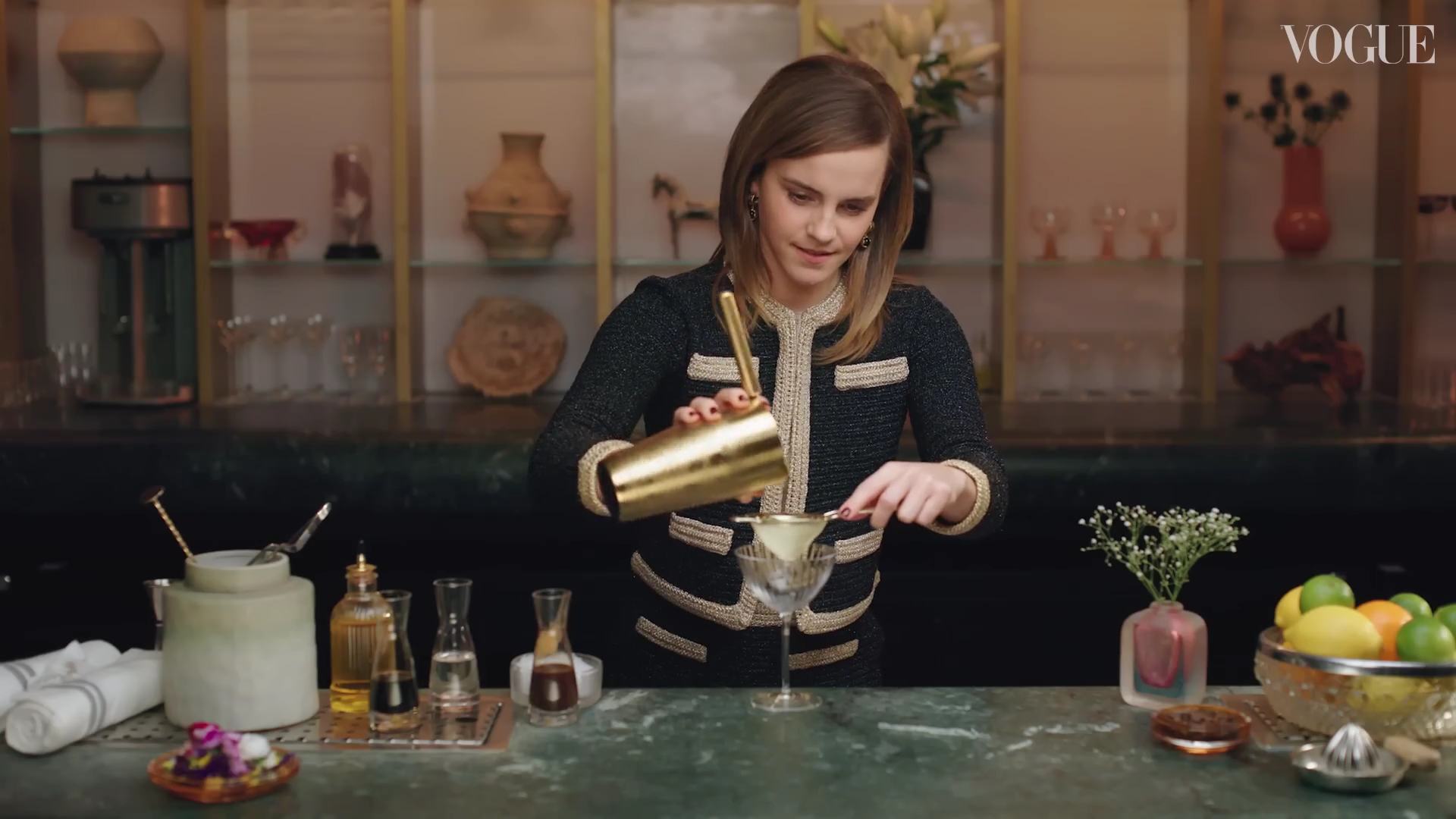 EmmaWatsonFan-dot-nl-2023VougeUK-MakingCocktails0127.jpg