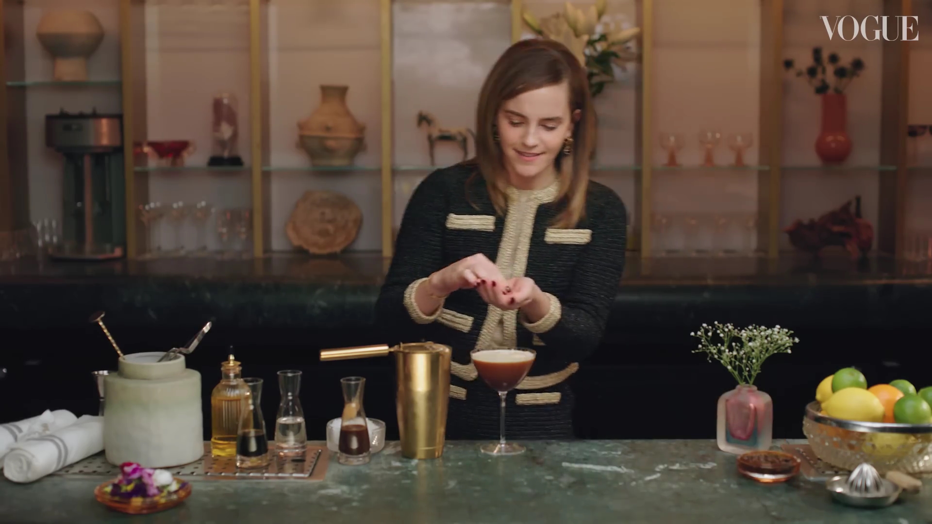 EmmaWatsonFan-dot-nl-2023VougeUK-MakingCocktails0132.jpg