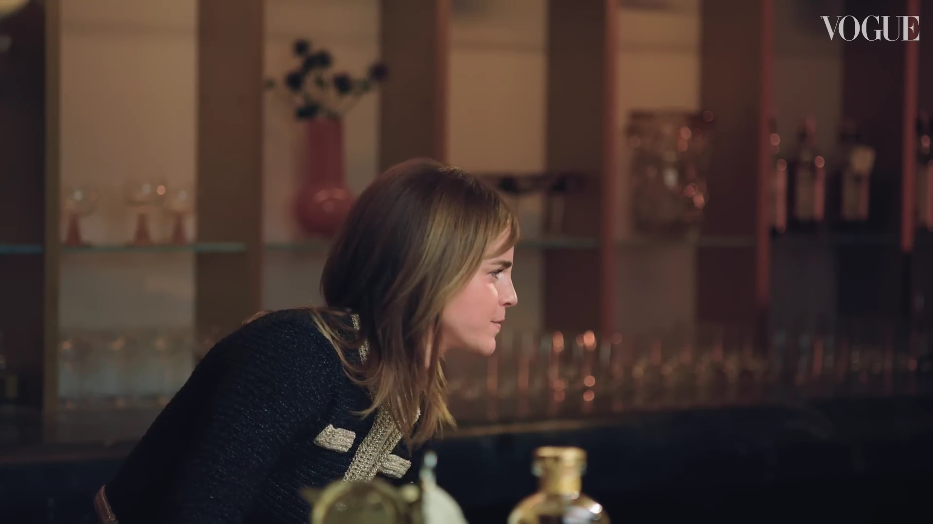 EmmaWatsonFan-dot-nl-2023VougeUK-MakingCocktails0154.jpg
