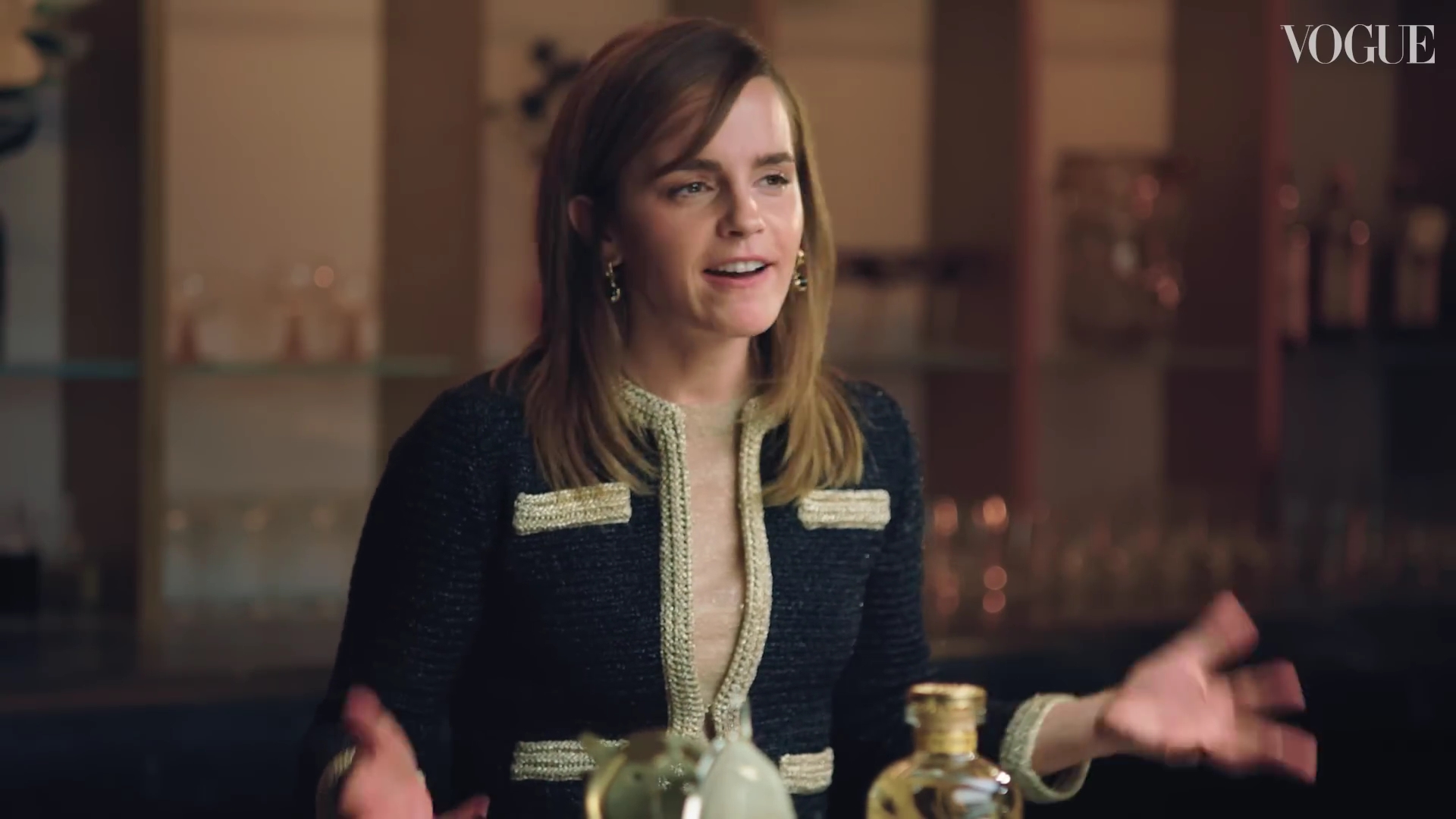 EmmaWatsonFan-dot-nl-2023VougeUK-MakingCocktails0175.jpg