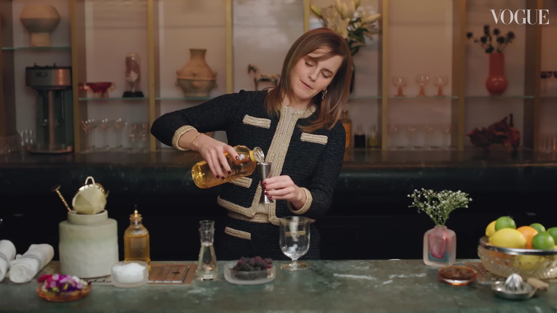 EmmaWatsonFan-dot-nl-2023VougeUK-MakingCocktails0191.jpg