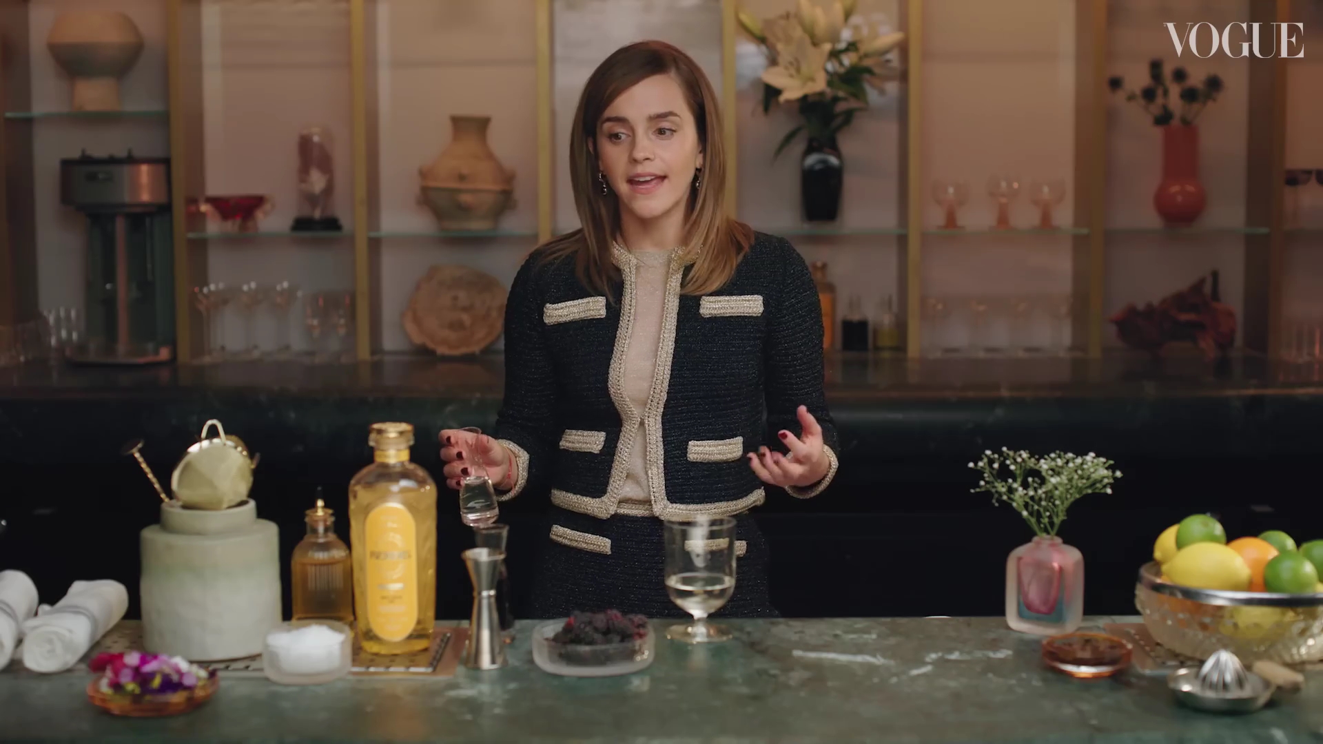 EmmaWatsonFan-dot-nl-2023VougeUK-MakingCocktails0201.jpg