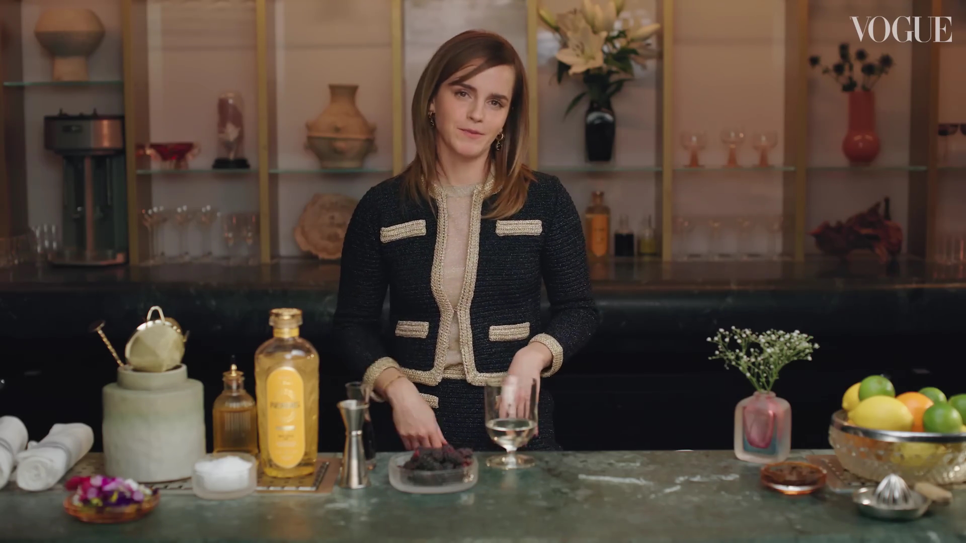 EmmaWatsonFan-dot-nl-2023VougeUK-MakingCocktails0213.jpg