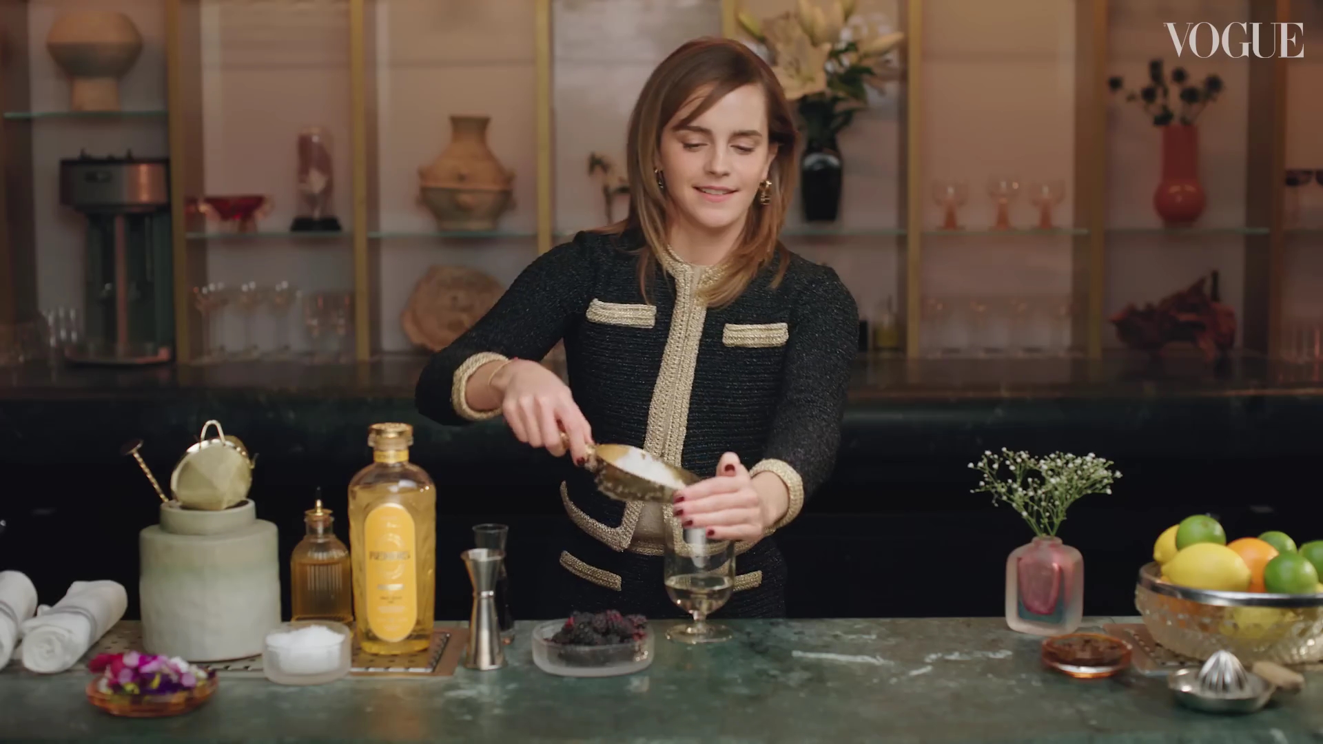 EmmaWatsonFan-dot-nl-2023VougeUK-MakingCocktails0216.jpg
